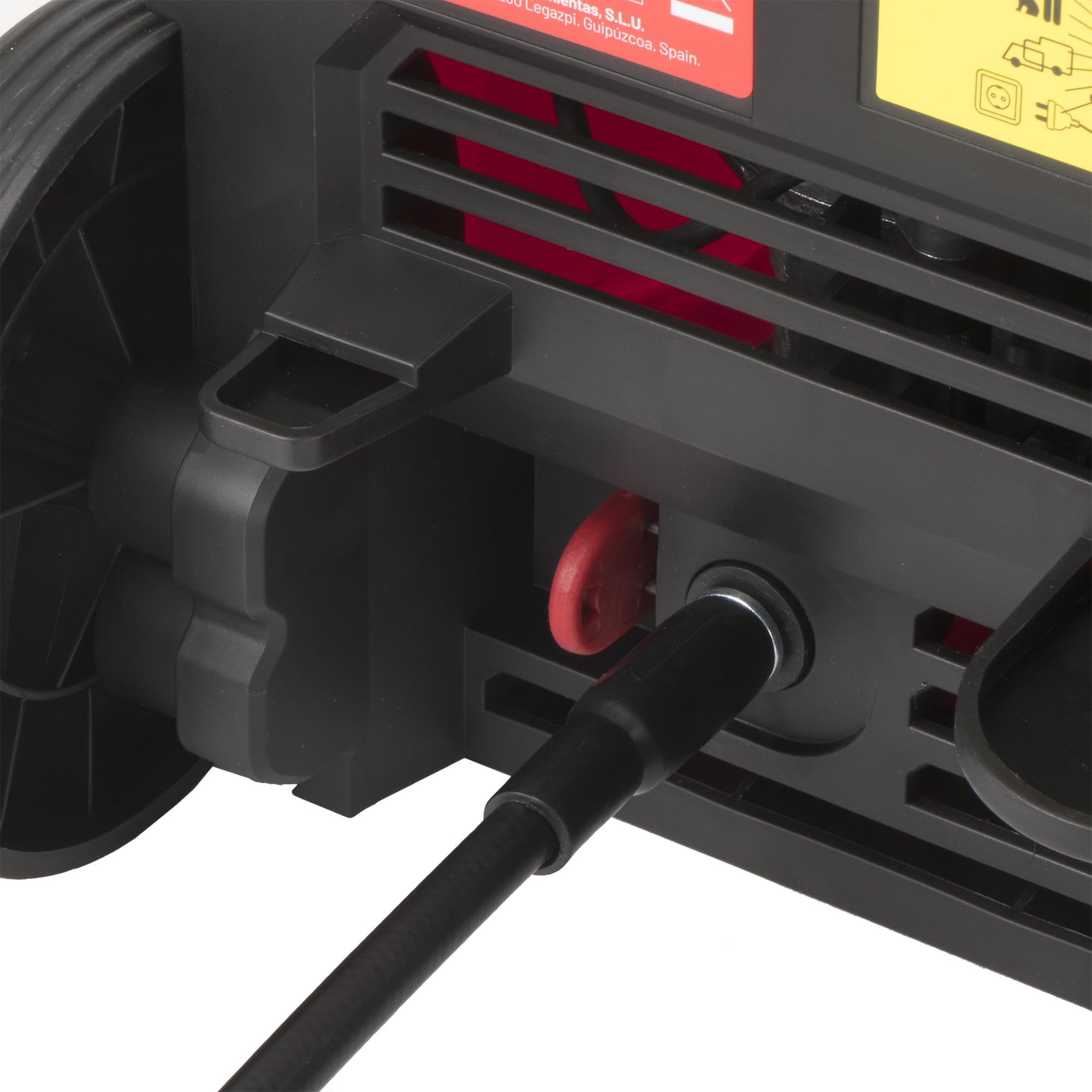 Bellota HL1400E- Hidrolimpiadora, Potencia: 1,4 kW, Presión Máx: 120 bar, Caudal: 330 l/h, Manguera 3 m (PVC), Peso: 5 kg, Pistola No Force, Ruedas, Succión agua, Filtro de agua extraible, 2 boquillas