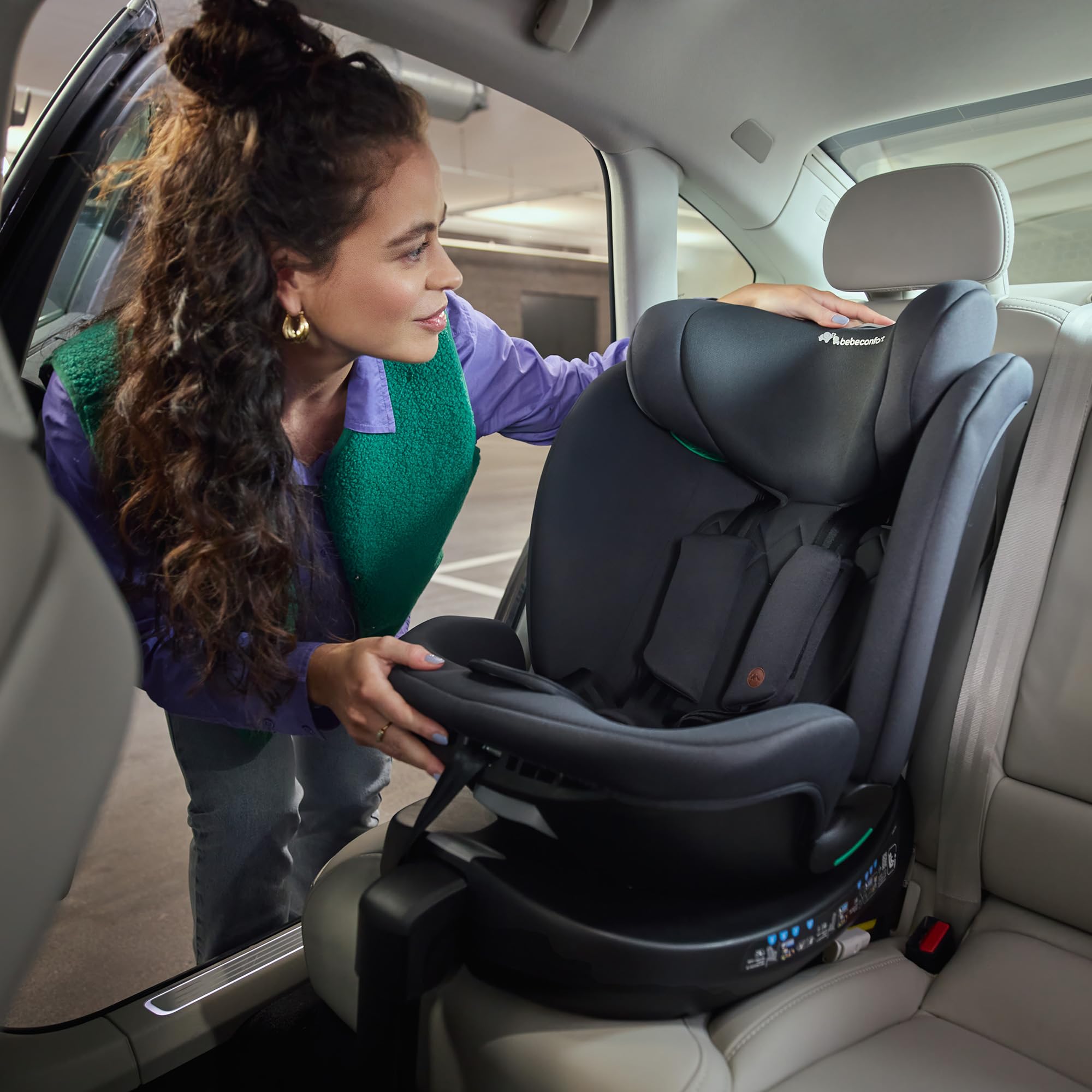 Bebeconfort RevolveFix Plus 360 i-Size, Girevole 360 Gradi, Seggiolino Auto 0-36 Kg, 0-12 Anni, ISOFIX, Seggiolino Reclinabile 8 Posizioni, 12 Posizioni Poggiatesta, Tessuti Traspiranti, Full Black