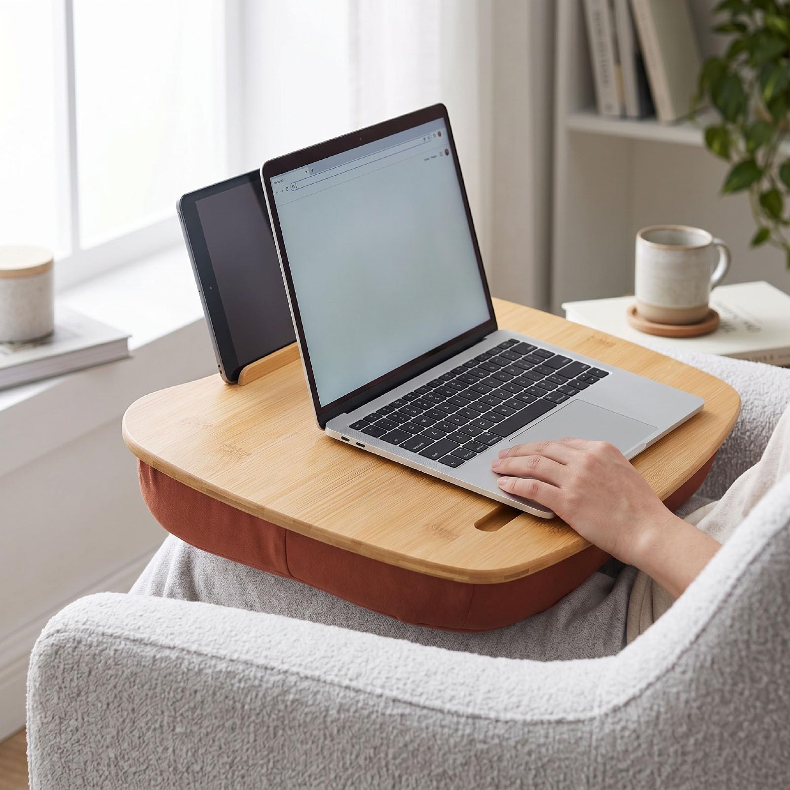 Dpofirs Bambusowy Stół na Kolana z Poduszką do 18-calowego Laptopa,