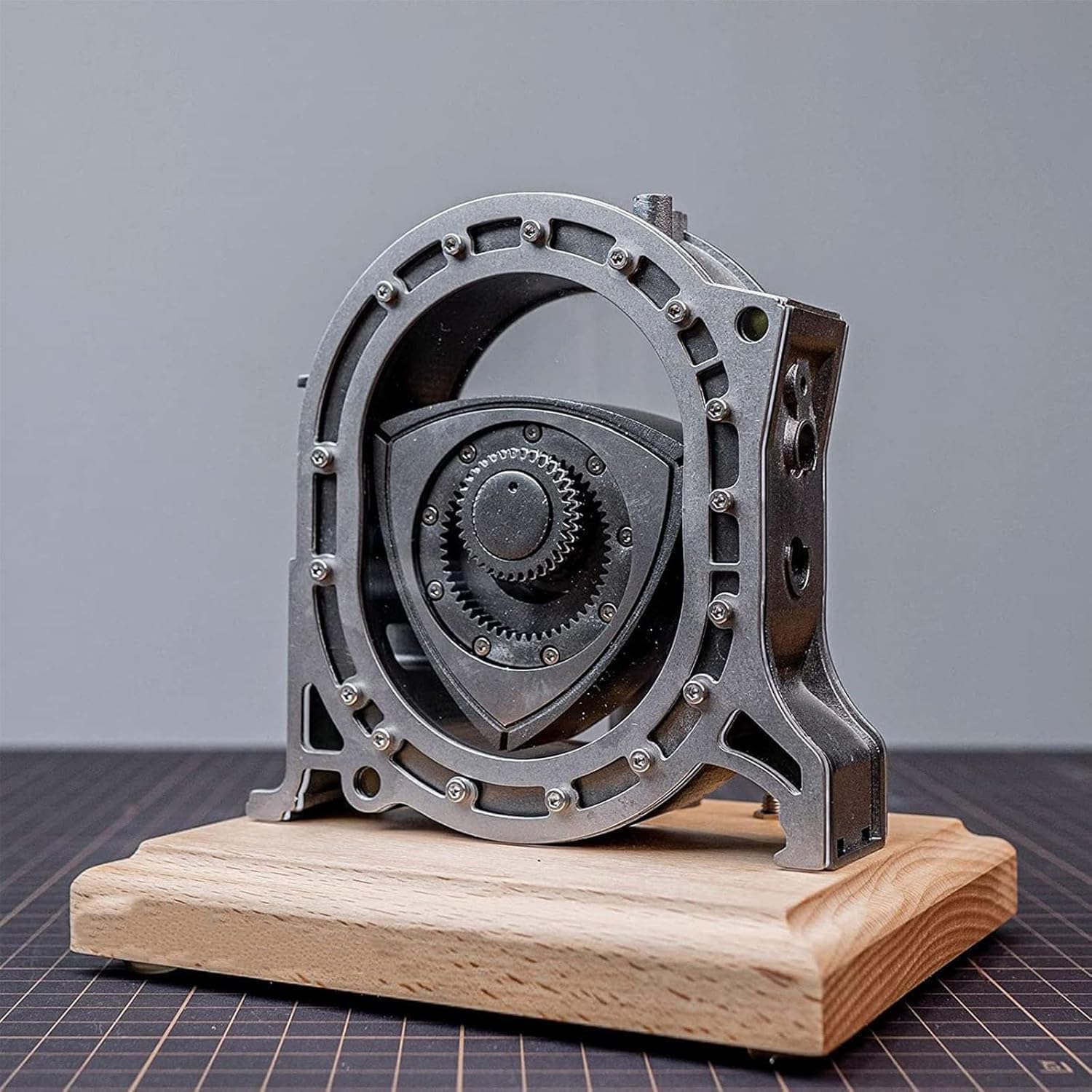 Rotary Engine Model Kit, Beztłokowy 4-suwowy Silnik Spalinowy Do 600 RPM, Funkcjonalny Metalowy Model do Samodzielnego Montażu DIY dla Entuzjastów Techniki i Dorosłych, Edukacyjny Pokaz STEM
