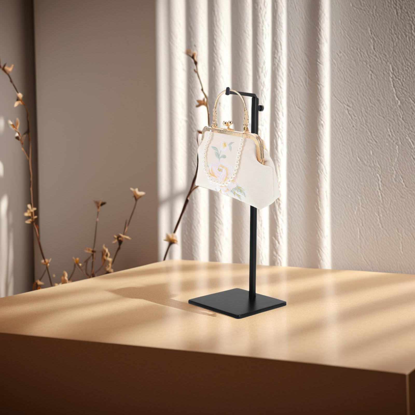 SUPVOX Expositor de Bolsos de Metal Ajustable Diseño en Forma de 7, Soporte Negro Mate para Mesa, Apto para Exhibición en Tiendas y Optimización de Espacio