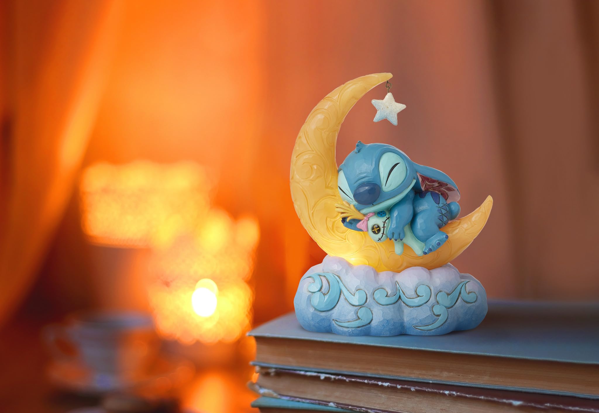 Disney Traditions Figurine de Lune Lumineuse Stitch and Scrump on