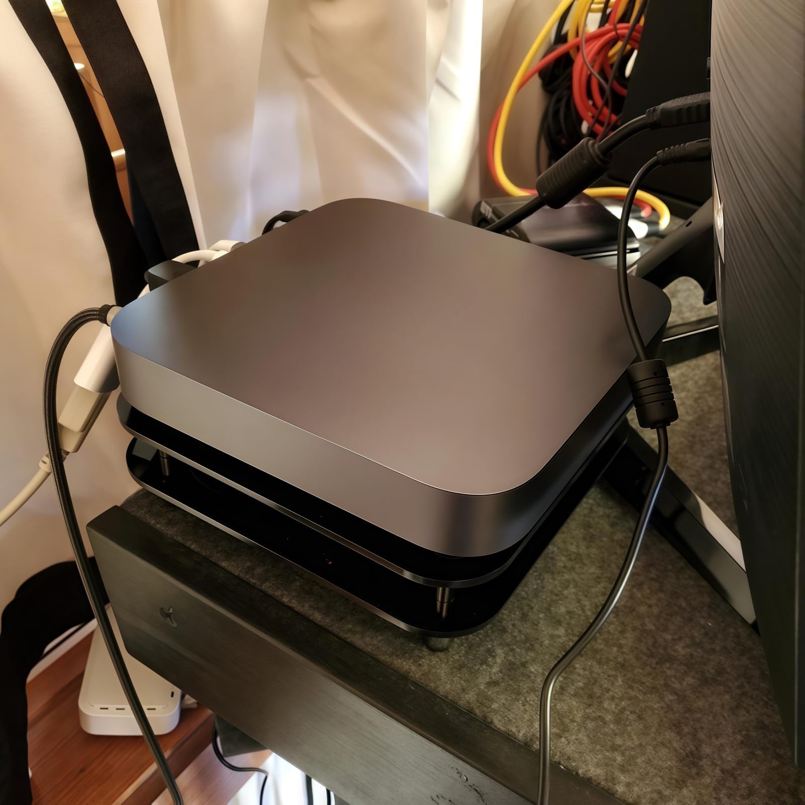 MAC MINI MC815J/A値下げ応談します。 Mac mini MC815J/A メモリー8GB 256GB_SSD（美品）