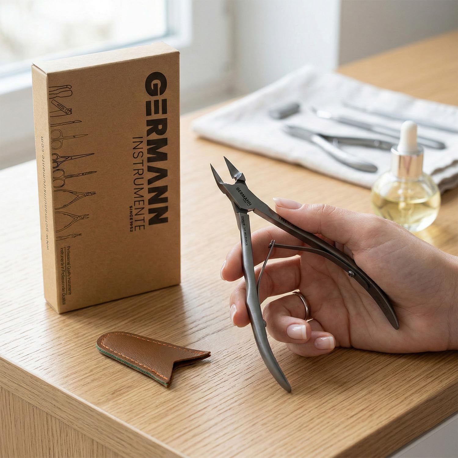 YNR Coupe-ongles incarnés professionnels – Podologie de podologie, très résistant pour ongles très épais, ongles champignons, coupe-ongles incarnés côté coin, coupe de précision avec un minimum