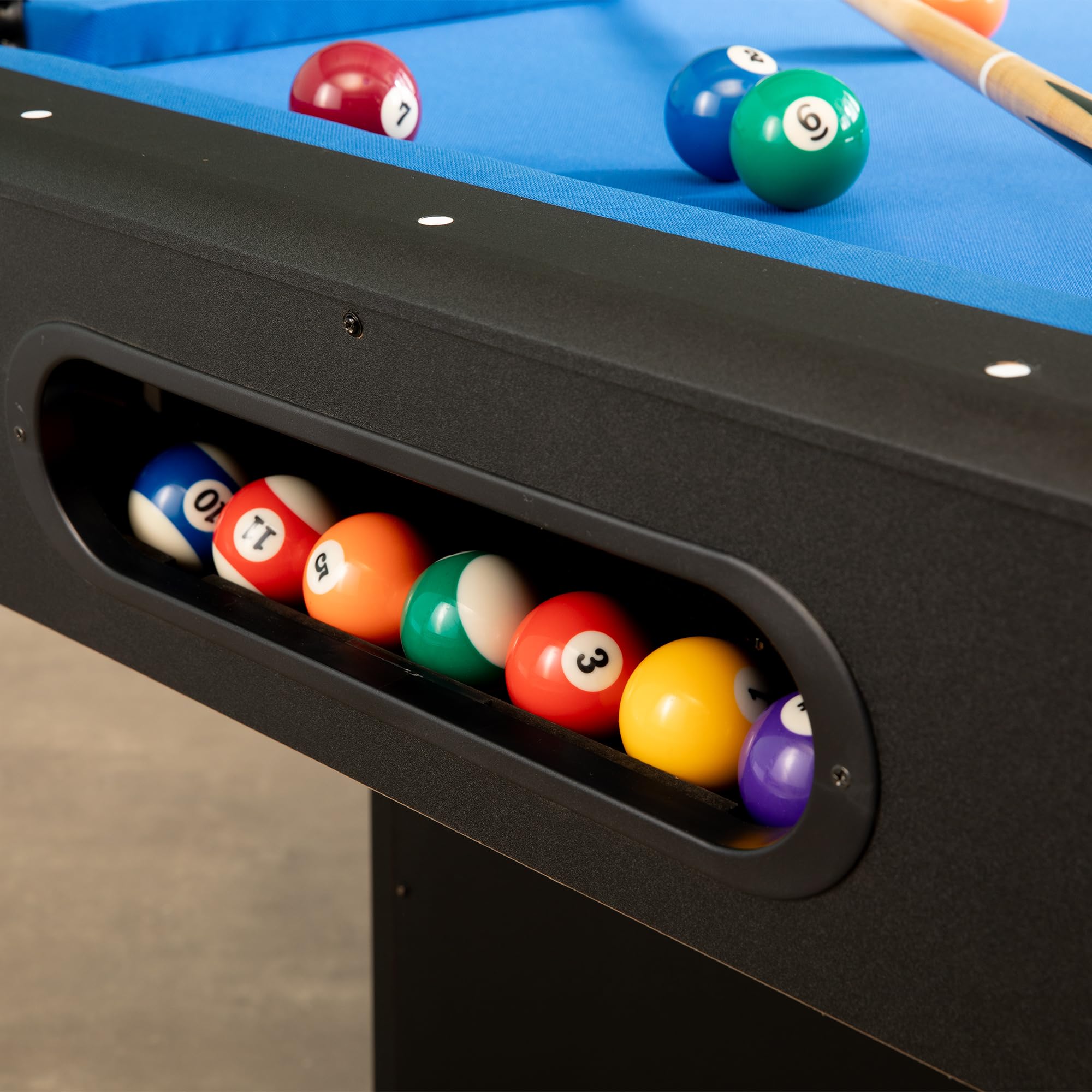 Billardtisch San Diego in Größe 6/7ft. hochwertiger Poolbillard, 20 mm Starke MDF Spielplatte, Naturbandengummi, Kammgartuch, Ballrücklauf, inkl. Spielzubehör