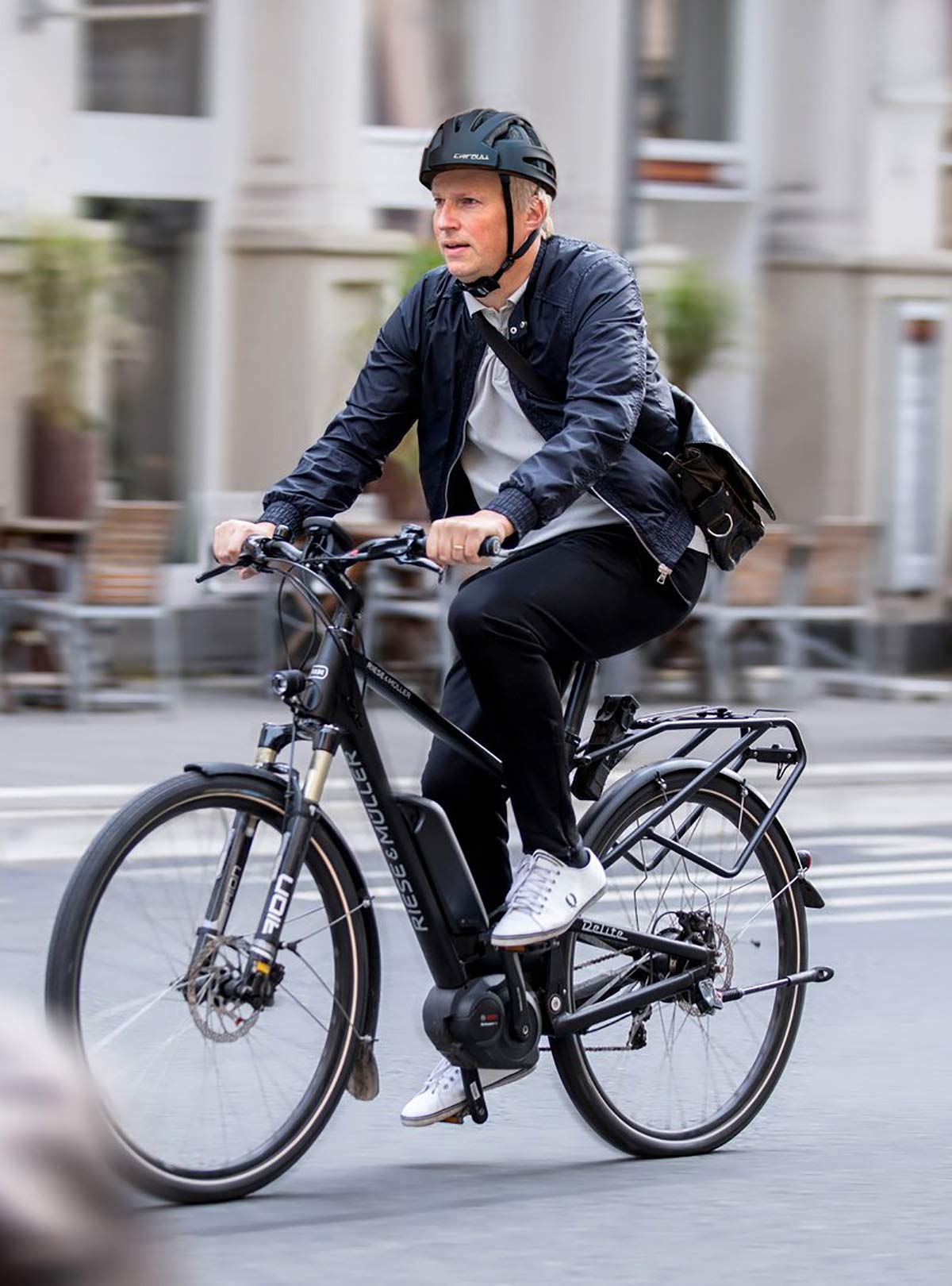 Casco Bici Pieghevole per Adulti, Regolabile e Leggero, Con Luce di Sicurezza Integrata - Ideale per Downhill, Enduro, Ciclismo, MTB e Scooter
