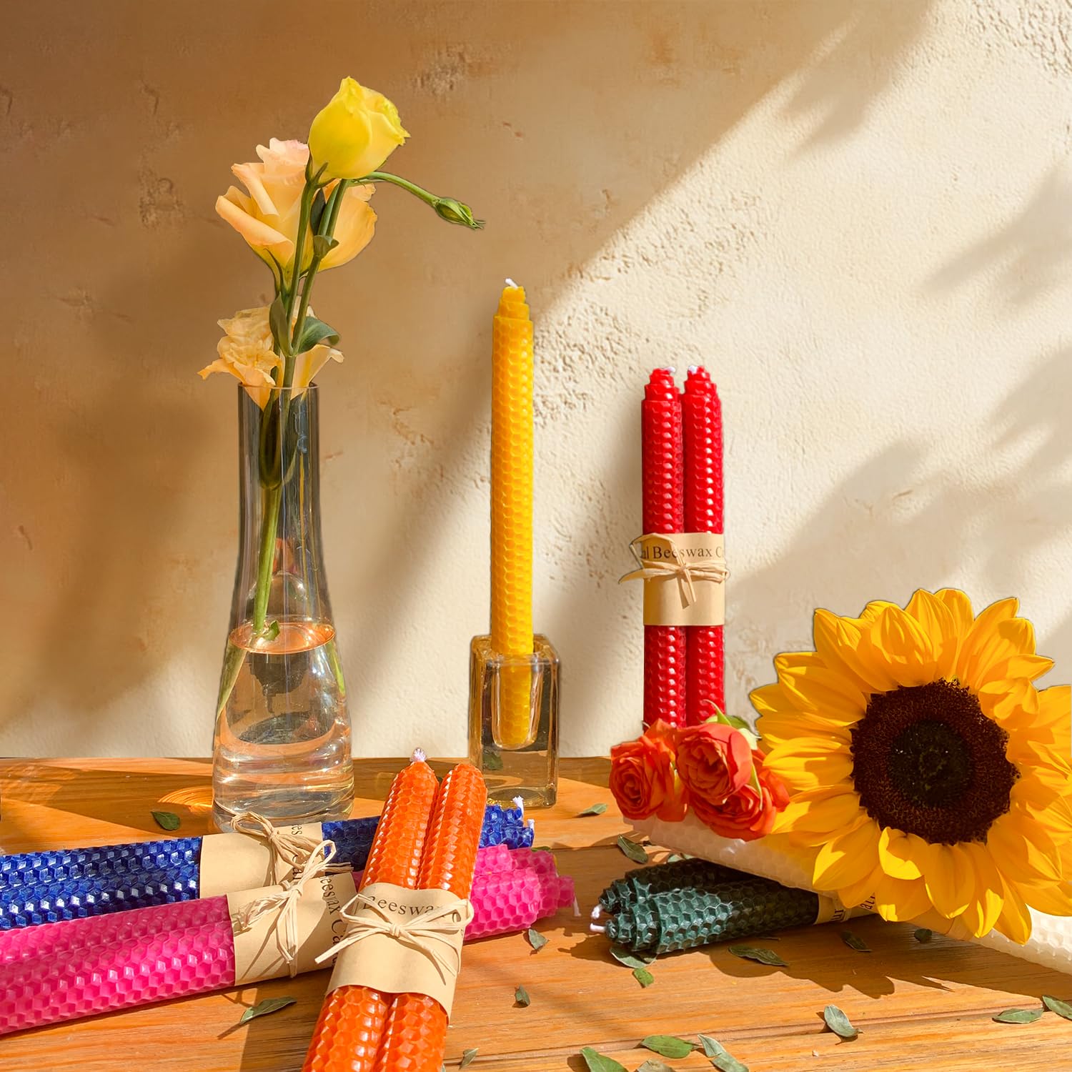 Paquete de 14 velas cónicas de cera de abeja, hechas a mano, velas de cera de abeja para el hogar, velas sin goteo y sin perfume, velas de 9 pulgadas de largo, velas de colores arcoíris Kissingfish