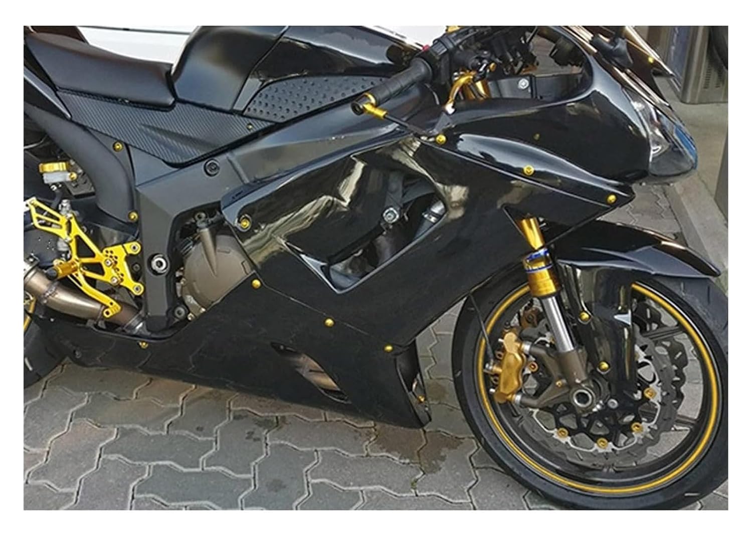 カワサキから「Z400 / Z250」NEWグラフィック登場。11月6日（金）発売