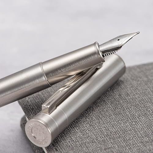 Miniatura 5 de Hongdian 1861 - Pluma estilográfica, punta de hoja larga, diseño de acero inoxidable plateado con convertidor y estuche de metal