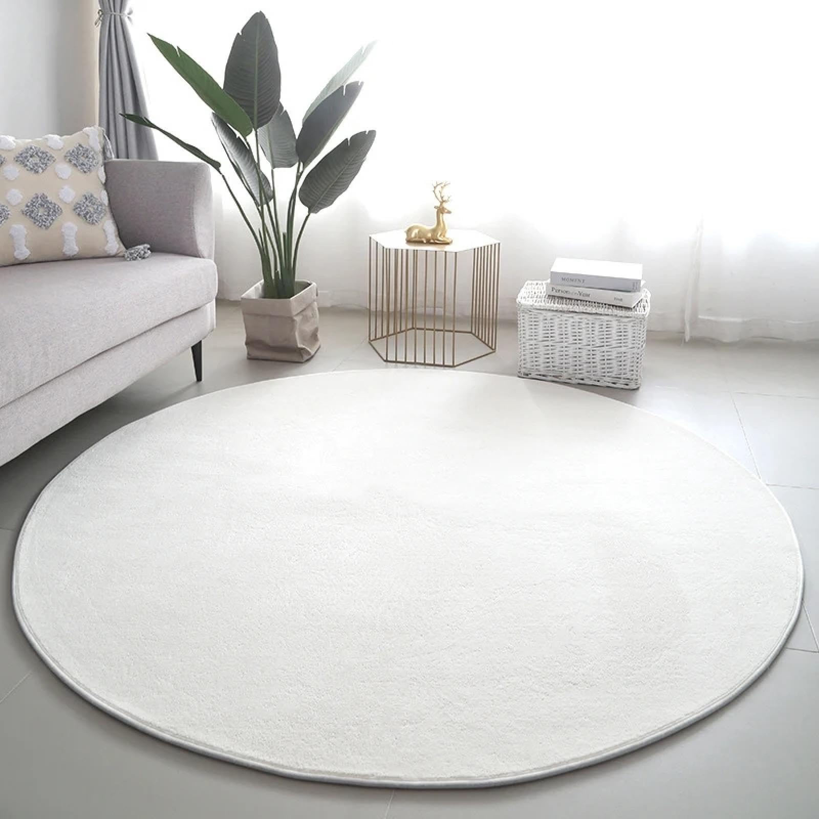 Tapis blanc pour salon couleur unie et espace de jeux pour enfants