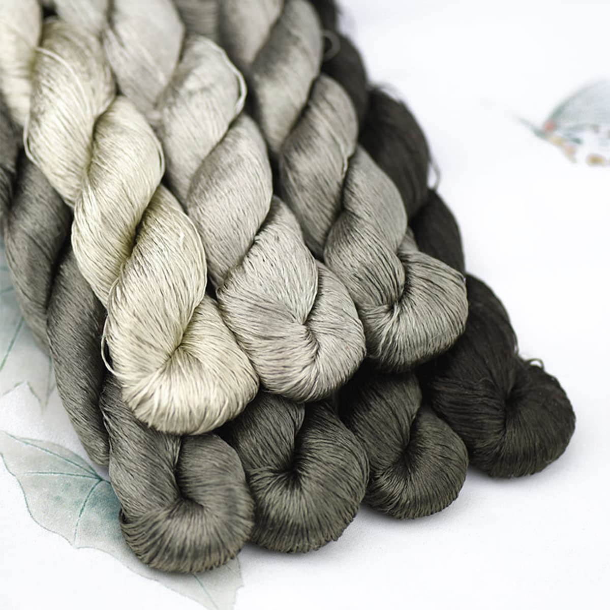 MINGGUXIUYI Natural 100% Silk Embroidery Thread, 770 Metres, 7 Colors (84), 840 yards - Image 3
