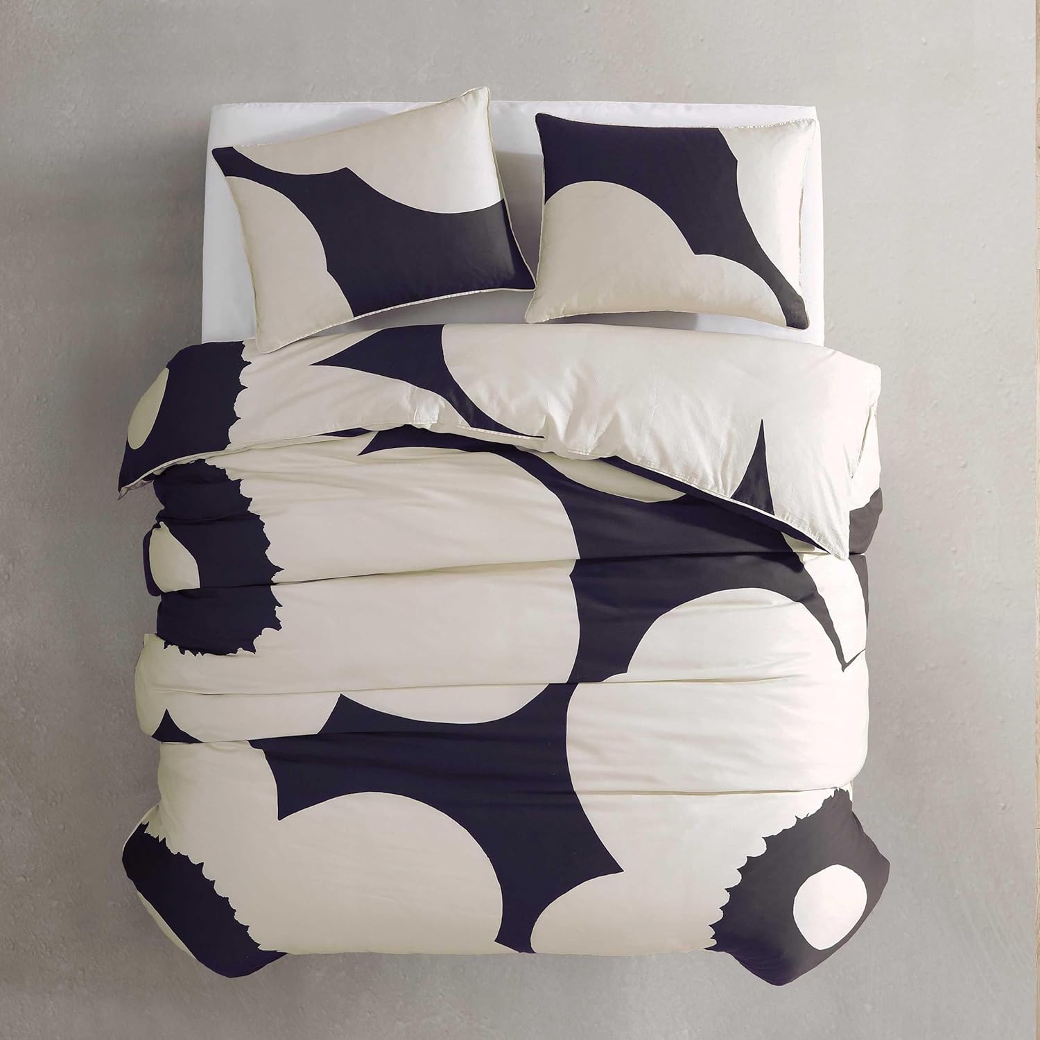 Marimekko - Full/Queen Duvet Cover Set, Super Soft Bedding with Matching Shams, Floral Bedding Essentials, Oeko-Tex Certified (Iso Unikko Charcoal, Full/Queen)
