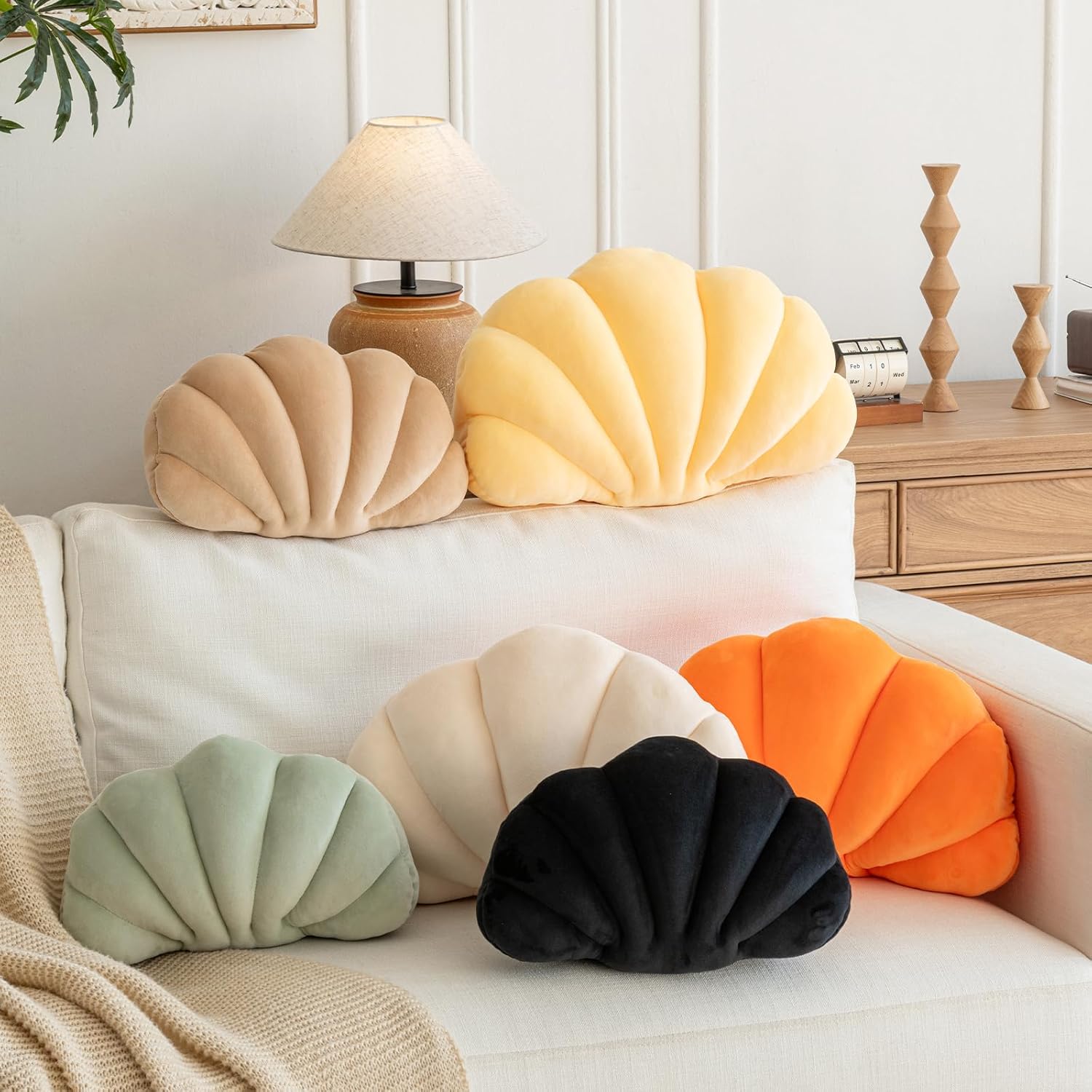 Shell Pillow, Shell Shaped Decorative Throw Pillows with Velet for Couch Bed, Cute Seashell Beachy Room Decor Aesthetic Throw Pillows for Bedroom Living Room