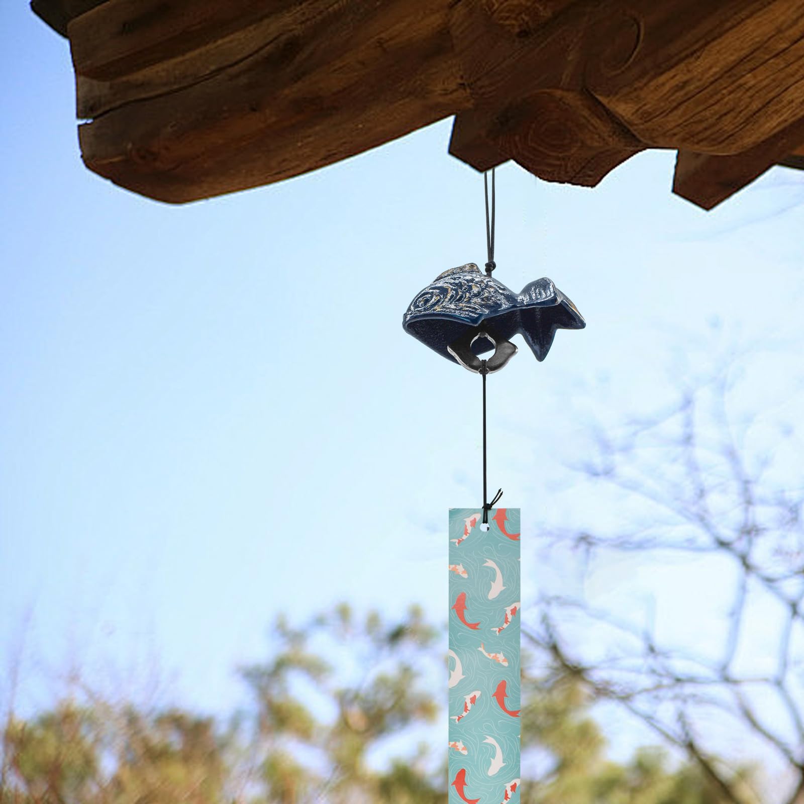 MrMrKura ウィンドチャイム 鋳鉄製 風鈴 金魚 クジラ 鉄風鈴 短冊付き 南部鉄器 レトロ 玄関 釣鐘 和風 インテリア 幸運 窓辺飾り 店舗用 プレゼント 夏の風物詩 (青色 金魚)