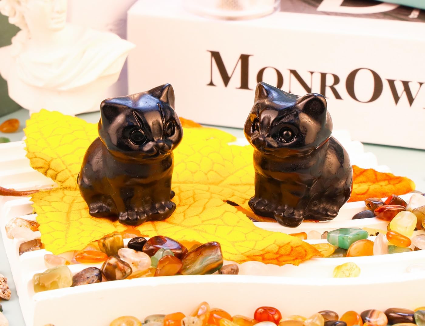 DUQGUHO Black Cat Decor Obsidian Cat Crystal Figurines Crystals for Cat Lovers Men Women Lucky Cute Cat Statue Loss of Cat Sympathy Gift Cute Decoration