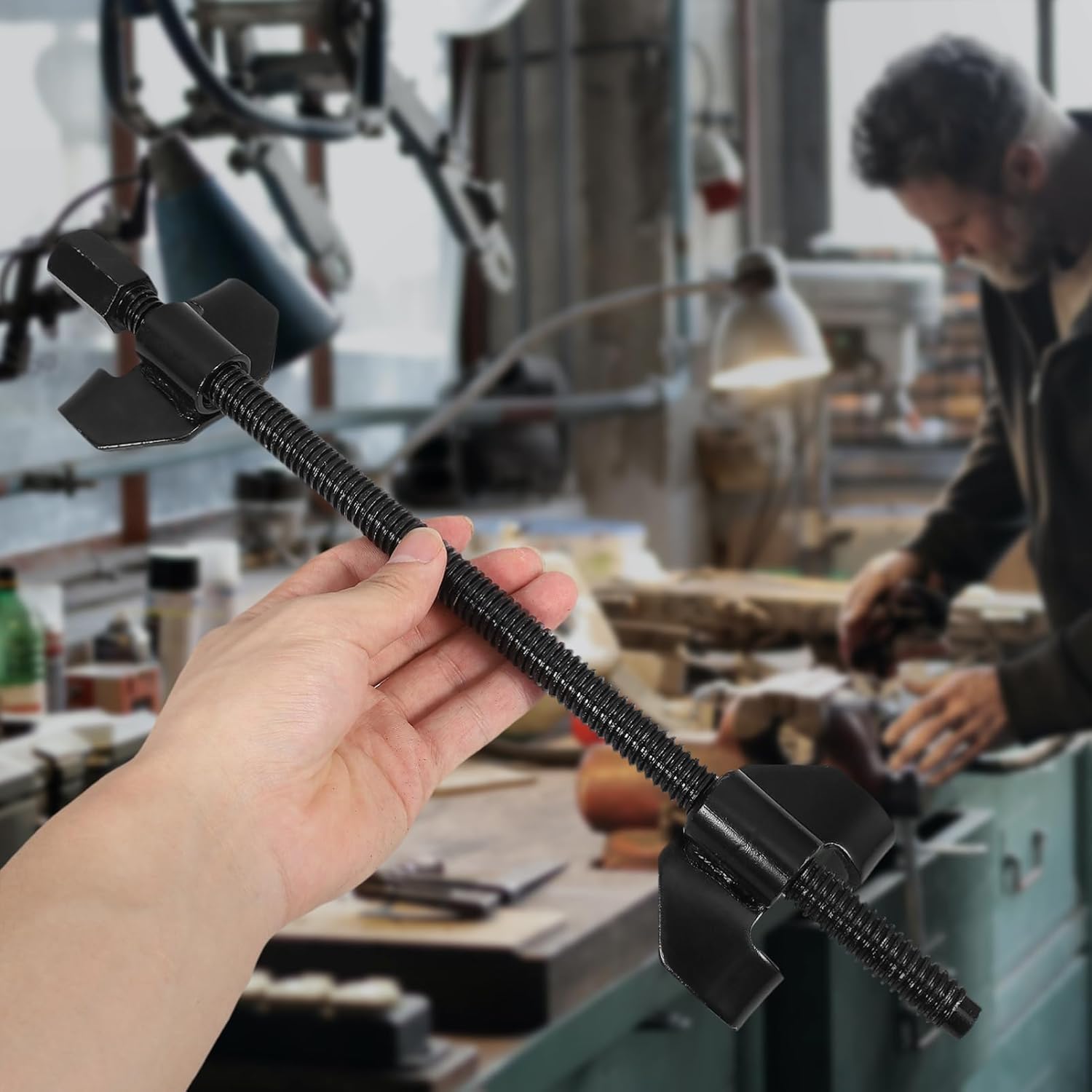 Coil Spring Compressor Tool Heavy-Duty Strut Spring Remover for Automotive Use High-Strength Construction User-Friendly Design