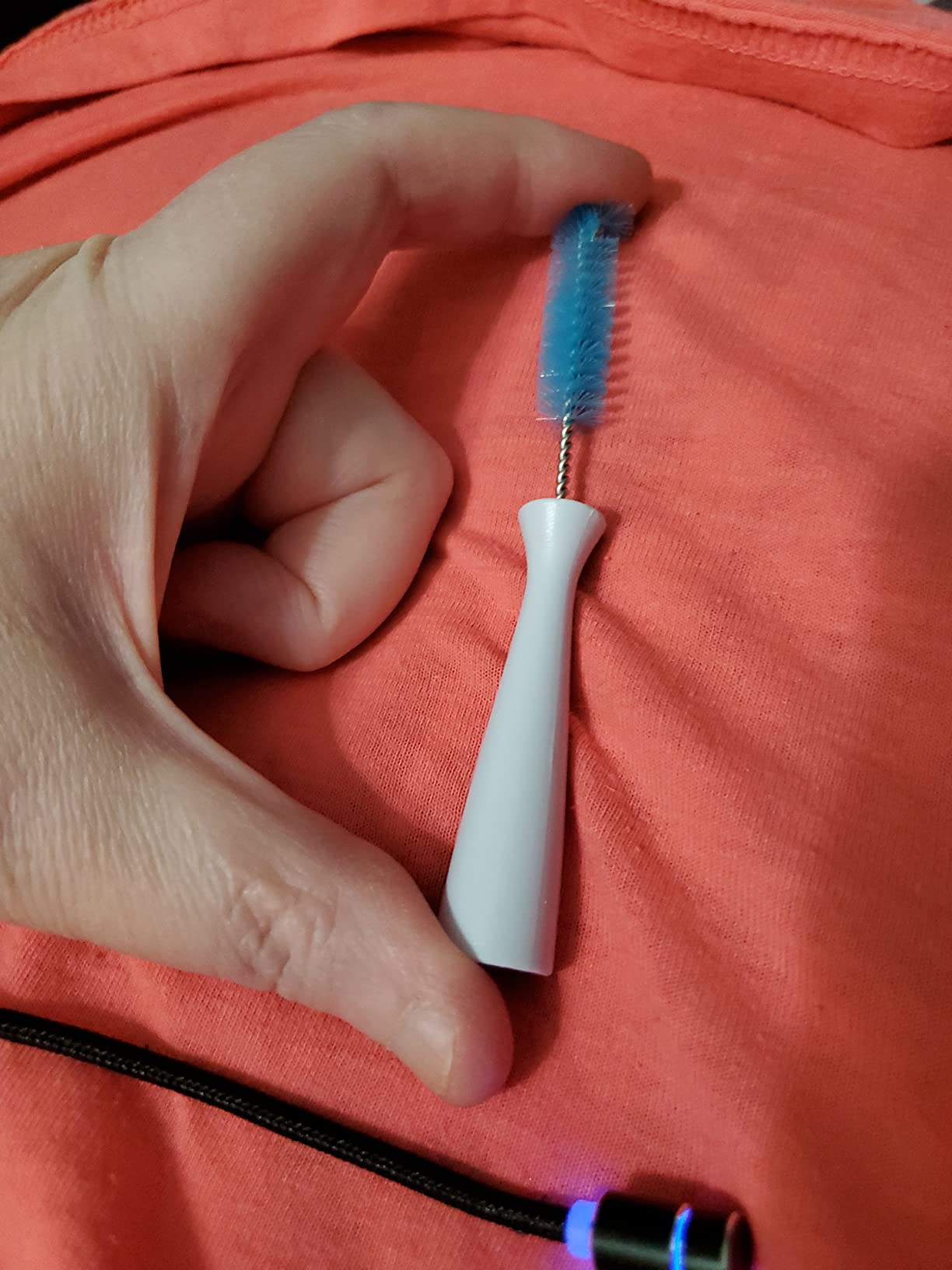 1/mo Finance Kiinde Twist Pouch 2Piece Baby Bottle Nipple Brush Set