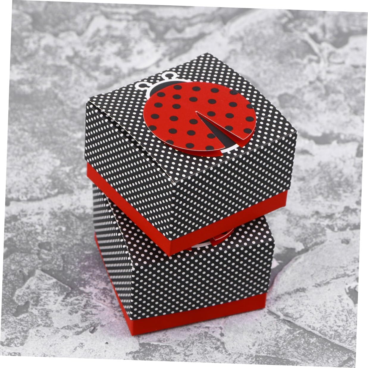 JEWEDECO Ladybug Design Candy Boxes 50pcs Small Presents Box Creative Chocolate Cases for Wedding Party Favor and Birthday Packaging