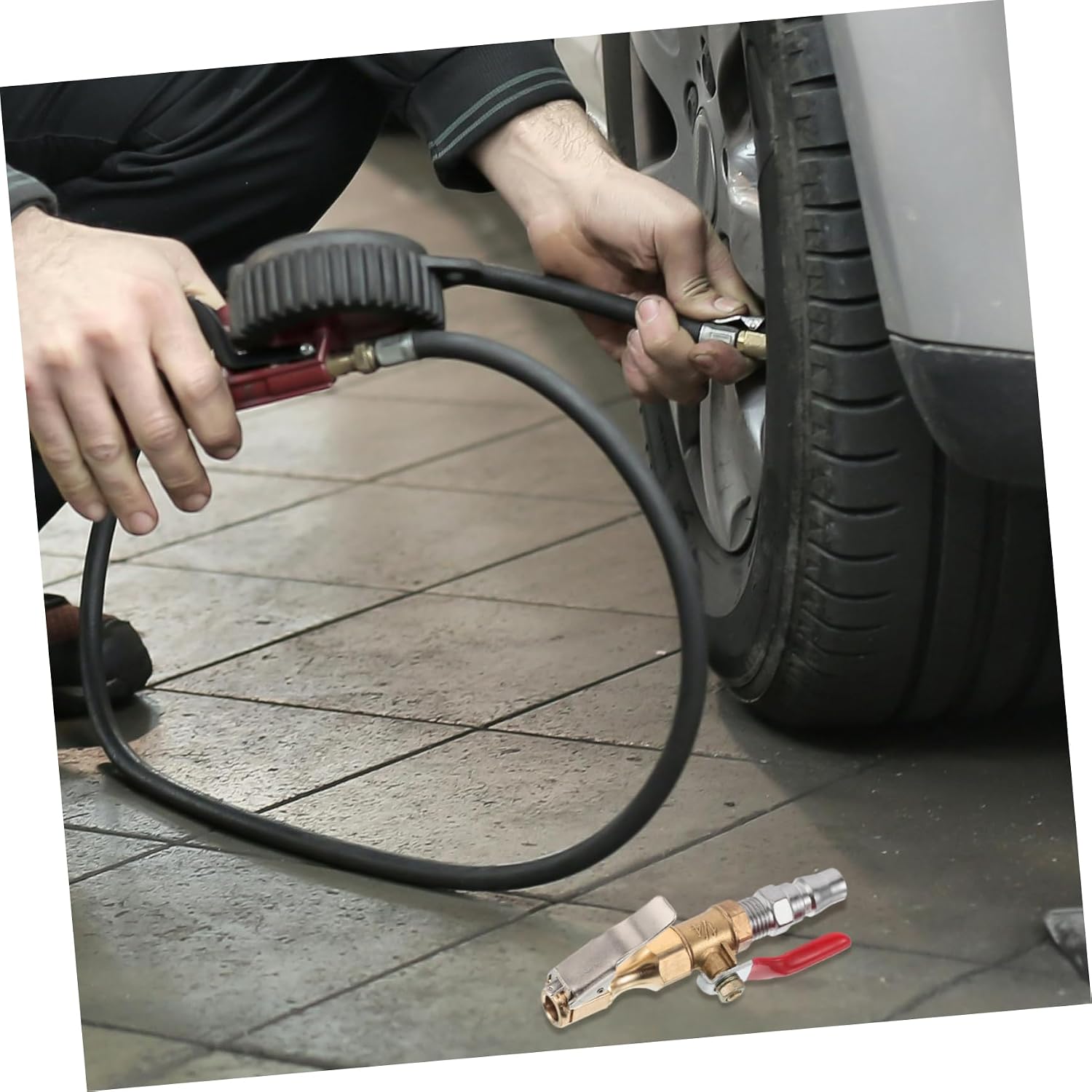 Amosfun Tire Chuck for Quick Inflation Durable Locking Air Chuck for Car Agricultural Tires Efficient Dust Blower Compatible with Air Compressors