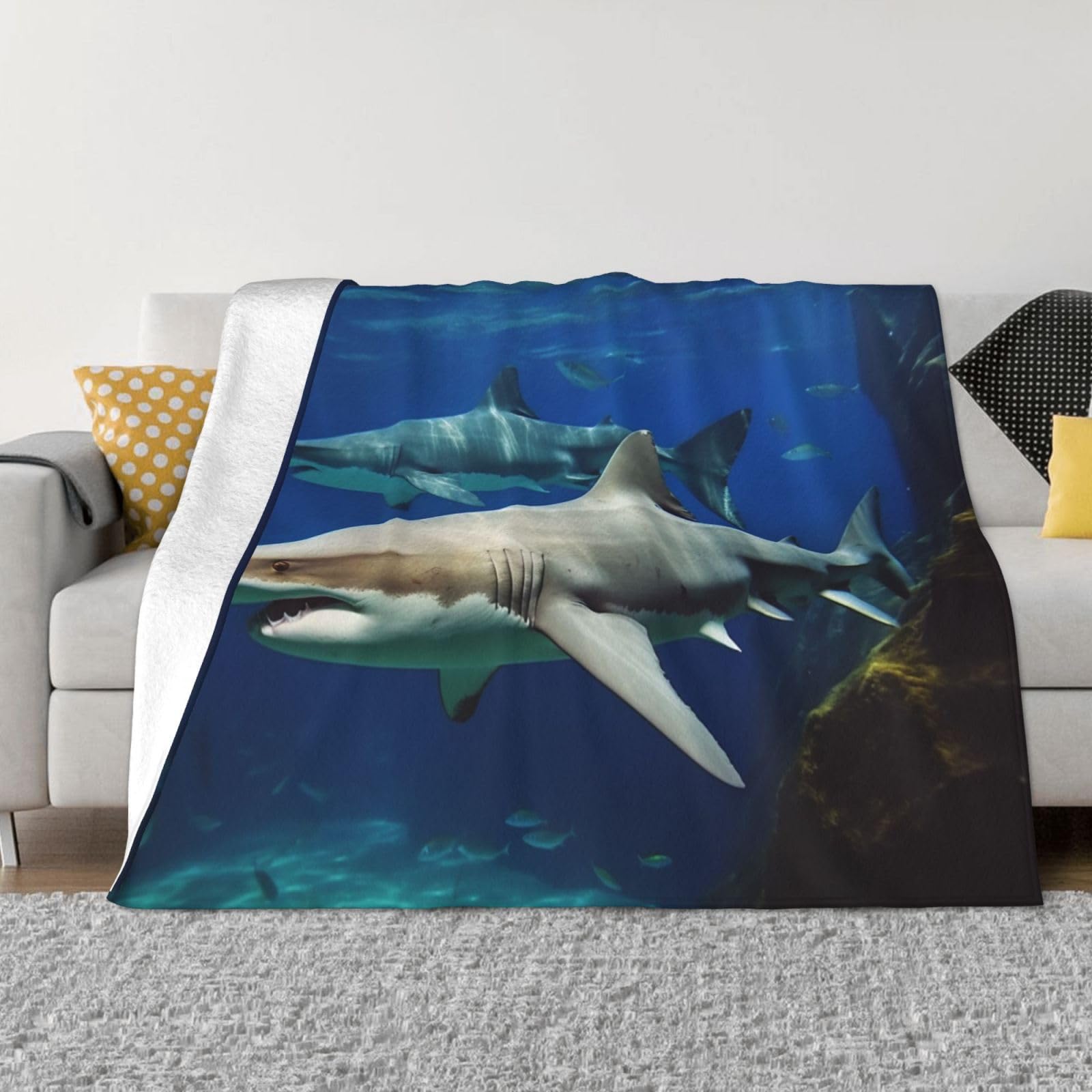 Couverture et jeté de lit en micro-polaire légère motif requins