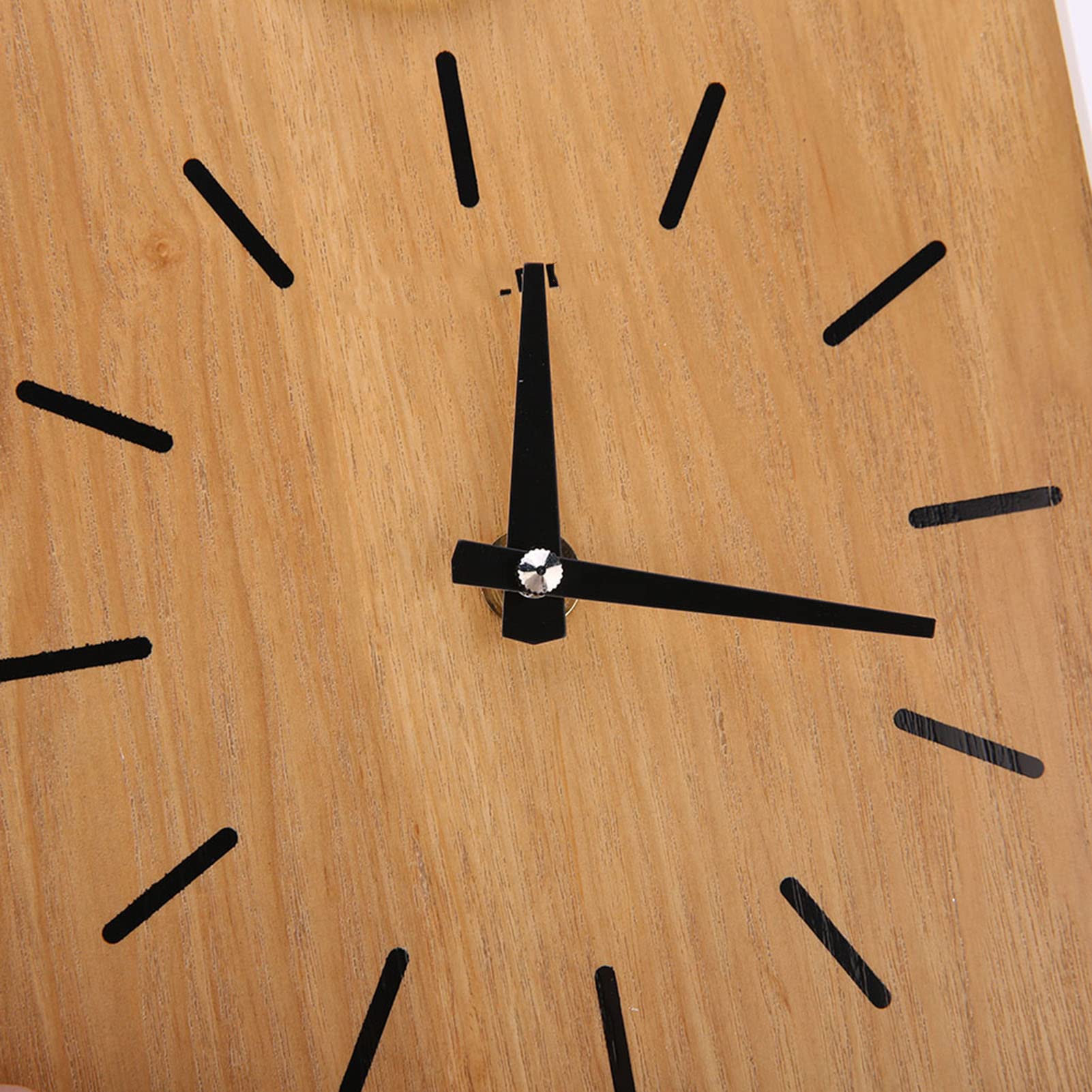 Gavigain Swing Report Clock, Modern Nordic Style Simple Cuckoo Clock with Swing Motion and Automatic Night Mode Wall Clock