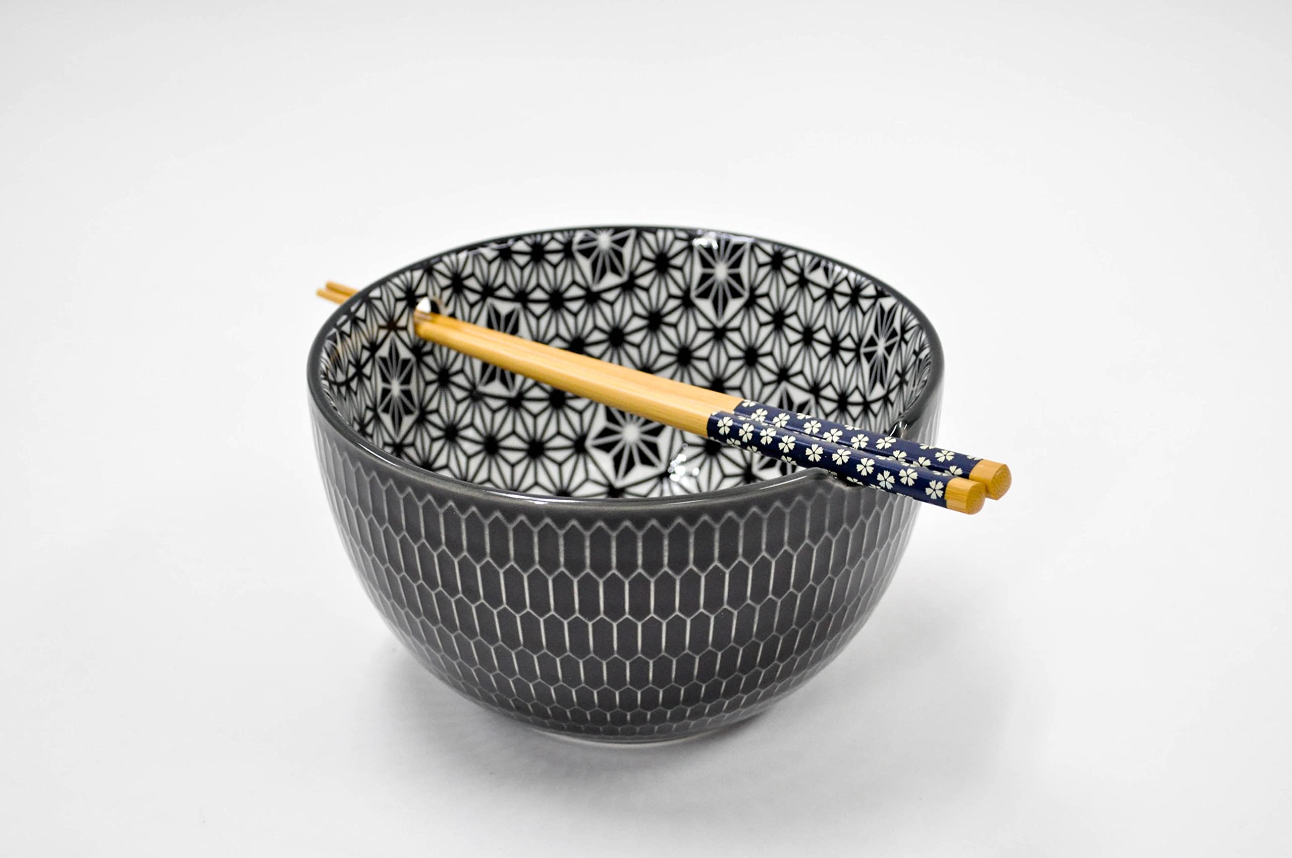 Signature Housewares Gray Collection Noodle Bowl with Chopsticks, Black Gray, 26oz