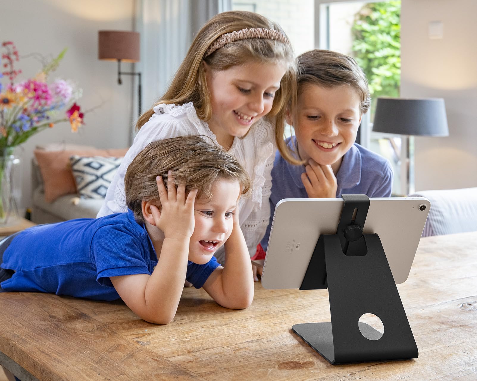 Supporto per Tablet da Scrivania Supporto Universale per iPad & Tablet da 8–13 Pollici – Stand in Metallo Robusto per Ufficio, Cucina & Smart Working – Nero
