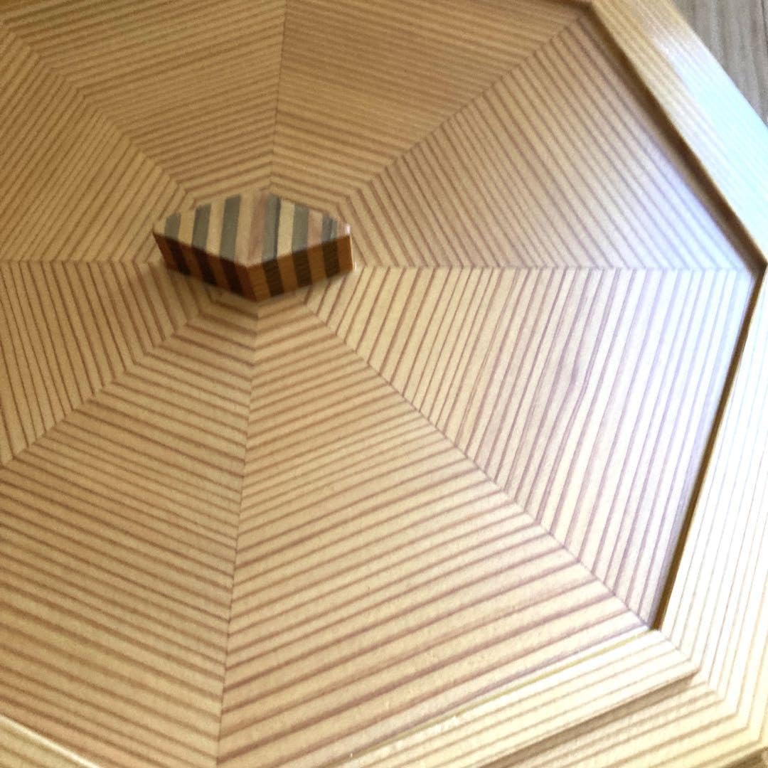 【ご予約品】未使用　秋田杉　組子細工　八角菓子器　大橋作　伝統工芸品 Amazon.co.jp: 秋田杉 組子細工 八角菓子器 大橋作 伝統工芸品