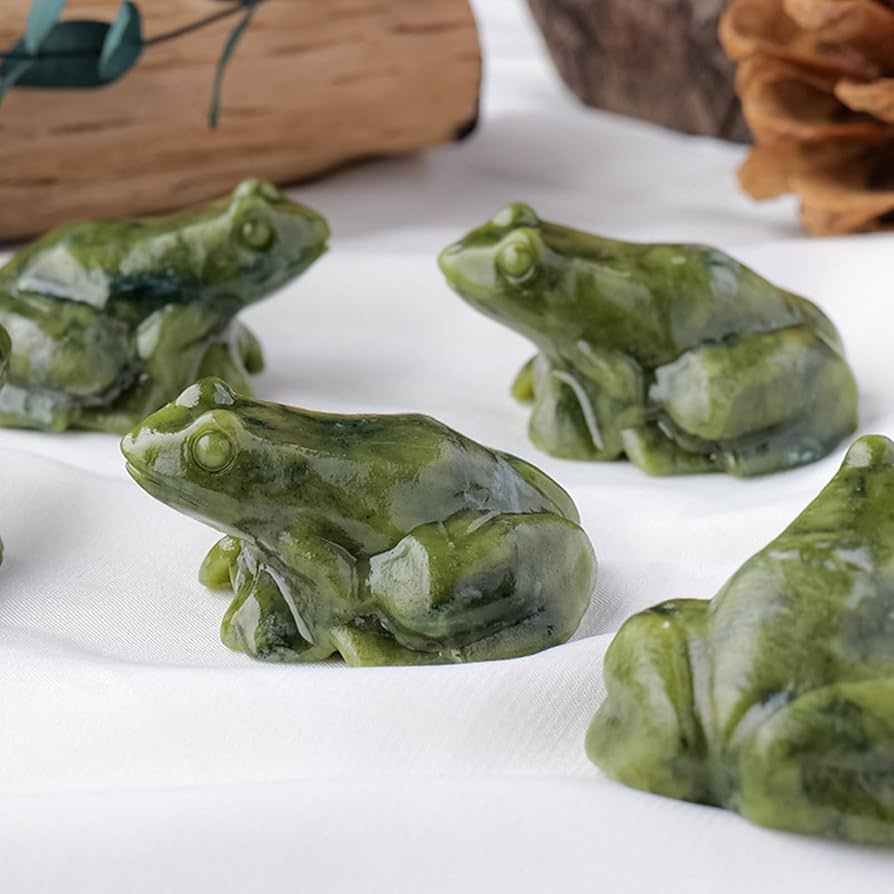 翡翠　カエル　置物　動物　かえる 翡翠 カエル 置物 動物 かえる 楽天市場】翡翠 置物 カエルの通販