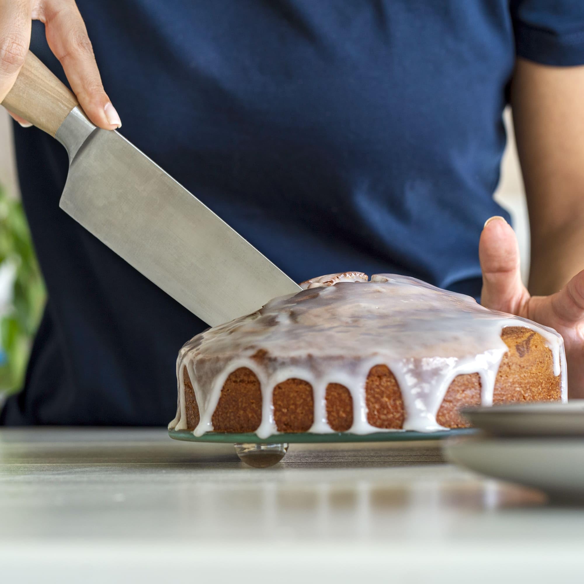 coox Tortownica ze szklanym talerzem do serwowania i szklanymi nóżkami Ø 18 cm – pieczenie i serwowanie w jednym, nieprzywierający silikon, nadaje się do mycia w zmywarce, nie zawiera BPA, czerwona