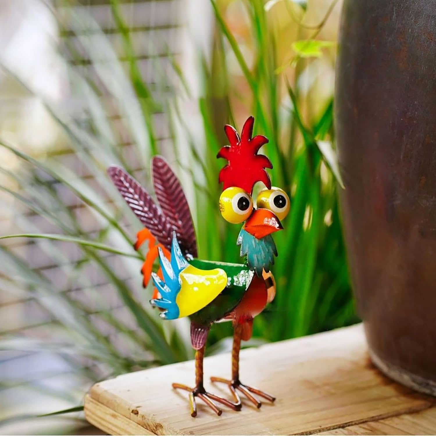 MSUIINT Garden Rooster Statues Sculpture, Outdoor Animal Statues, Metal Rooster Statues, Chicken Ornaments Yard Art for Backyard Patio Lawn Decorations