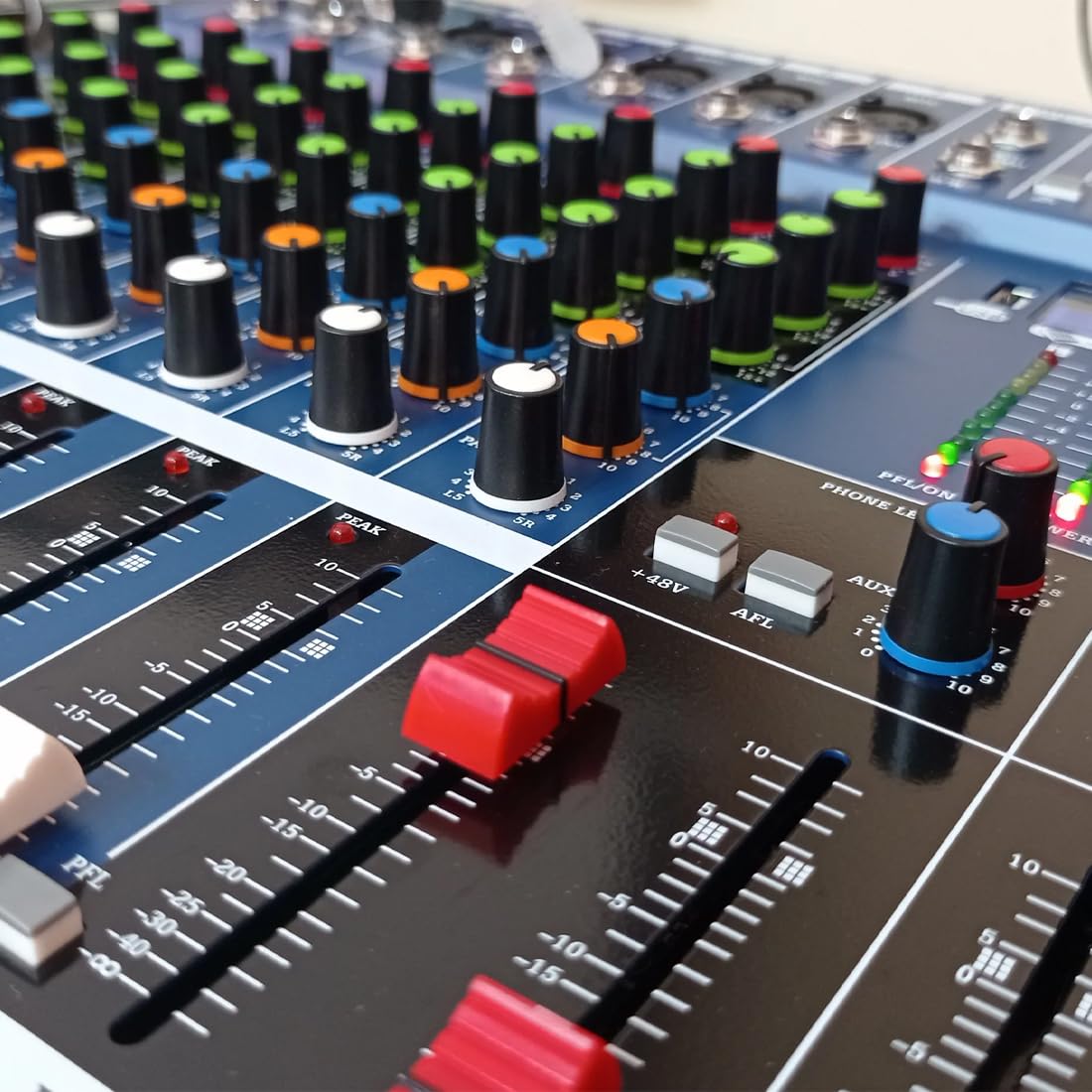 24 Stück Fader Knöpfe Faderknopf Aufnahme Mixer Straight Slide Potentiometer Bunte Fader Caps slider kappe Fader Pioneer für DJ Mixer die Lautstärkeregelung der Gitarrenkonsole