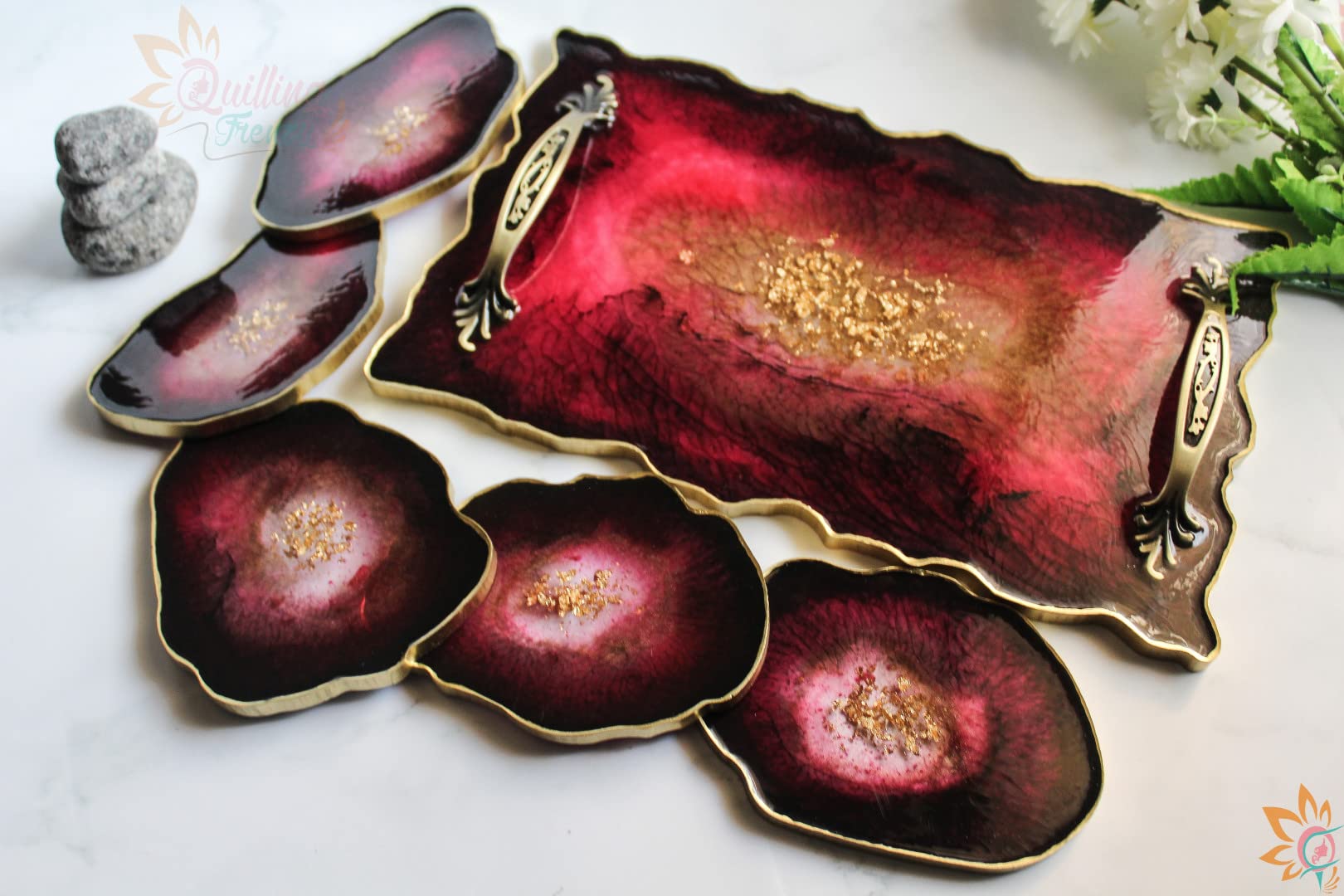 AmritaParyani.Art / Full Resin Tray (1) and Coaster (4) Set with Gold Antique Handle / Black, Red and Gold