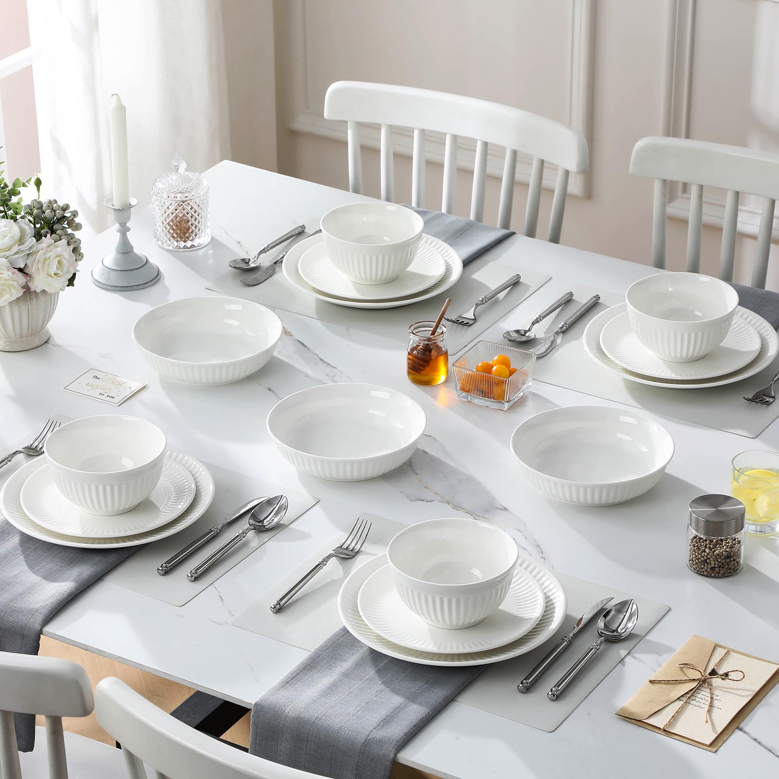 MALACASA Service de Table 6 Personnes, 24 Pièces Services de Vaisselle en Porcelaine, Set de Vaisselle avec 6 Assiettes à Plates, Assiettes à Dessert, Bol à Soupe, Bols à Céréales, Blanc