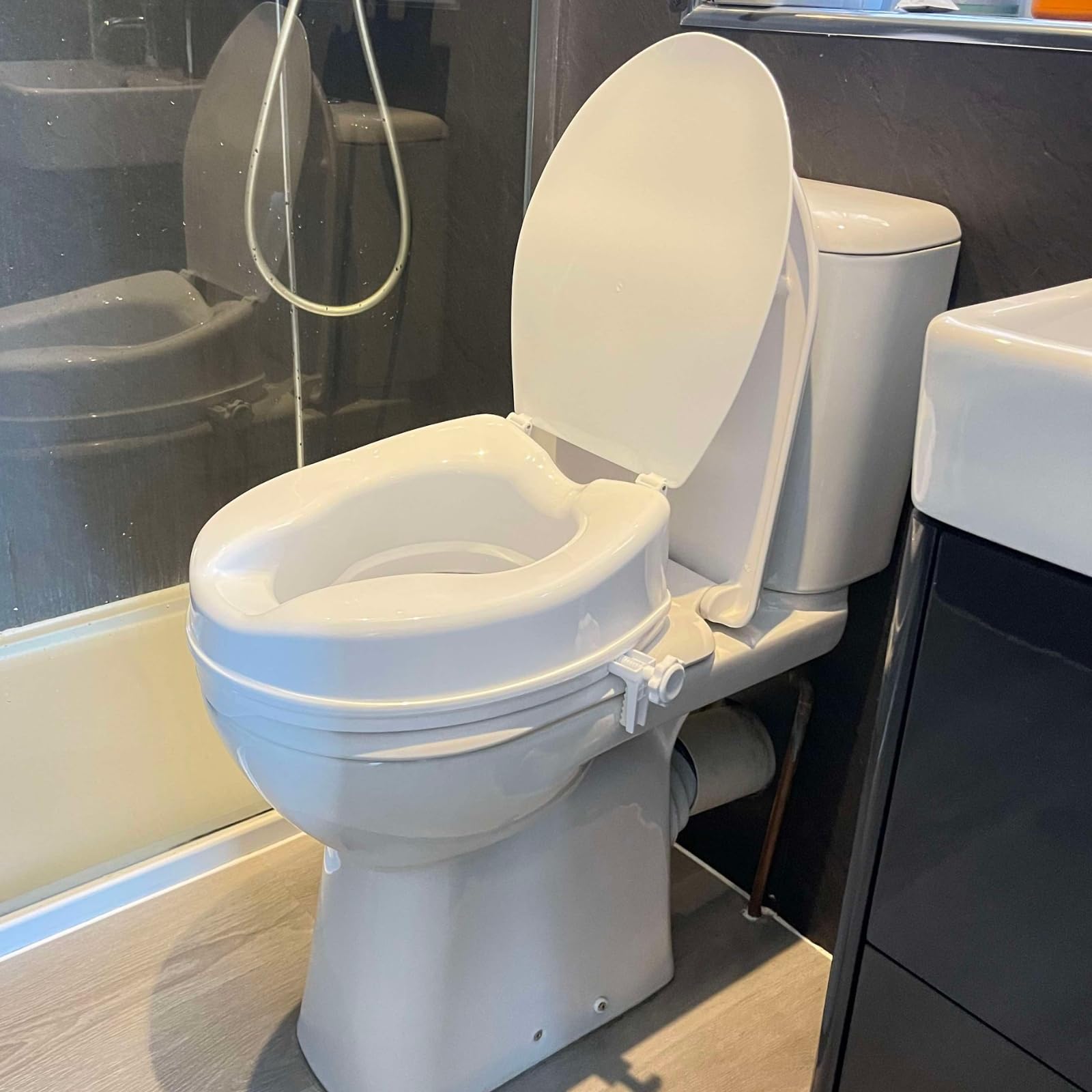 Erhöhter Toilettensitz, 10 cm, mit Deckel für ältere Menschen und Behinderte, bequeme erhöhte Toilettenerhöhung für Erwachsene, ideal für ältere Menschen und eingeschränkte Mobilitätshilfe
