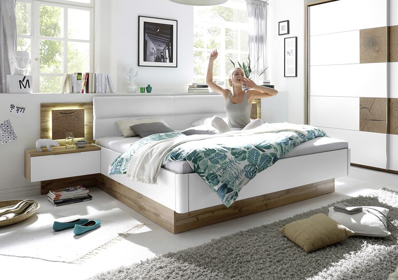 Stella Trading Capri Stilvolle Doppelbett Bettanlage mit LED-Beleuchtung 180 x 200 cm - Schlafzimmer Komplett-Set in Wildeiche-Optik, Weiß - 305 x 96 x 205 cm (B/H/T)
