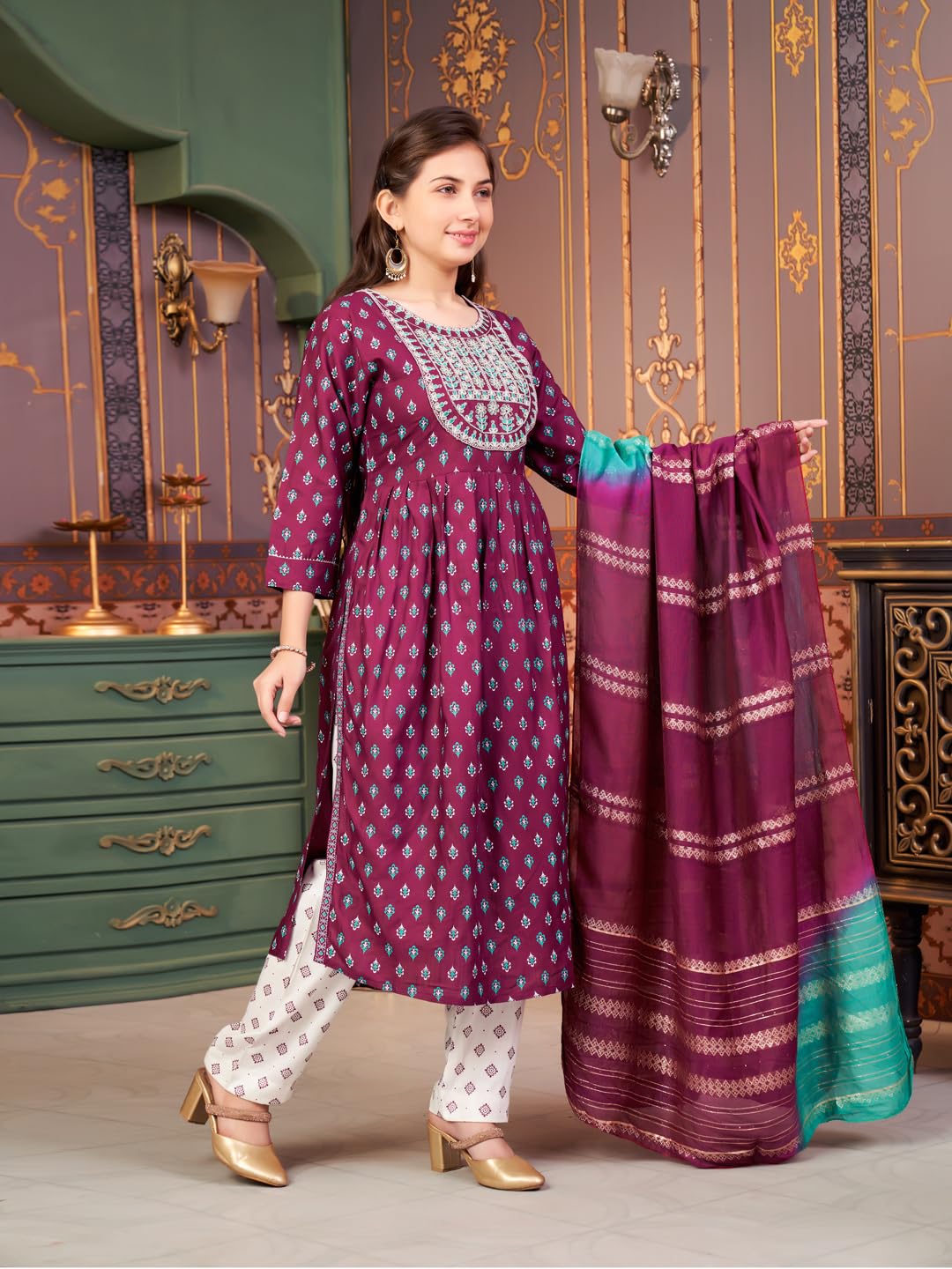 Aarika Girls Ethnic Wear Purple-White Colour Floral Print Rayon Kurti Pant Set-8-15 Years (Kp-Sd-5869)