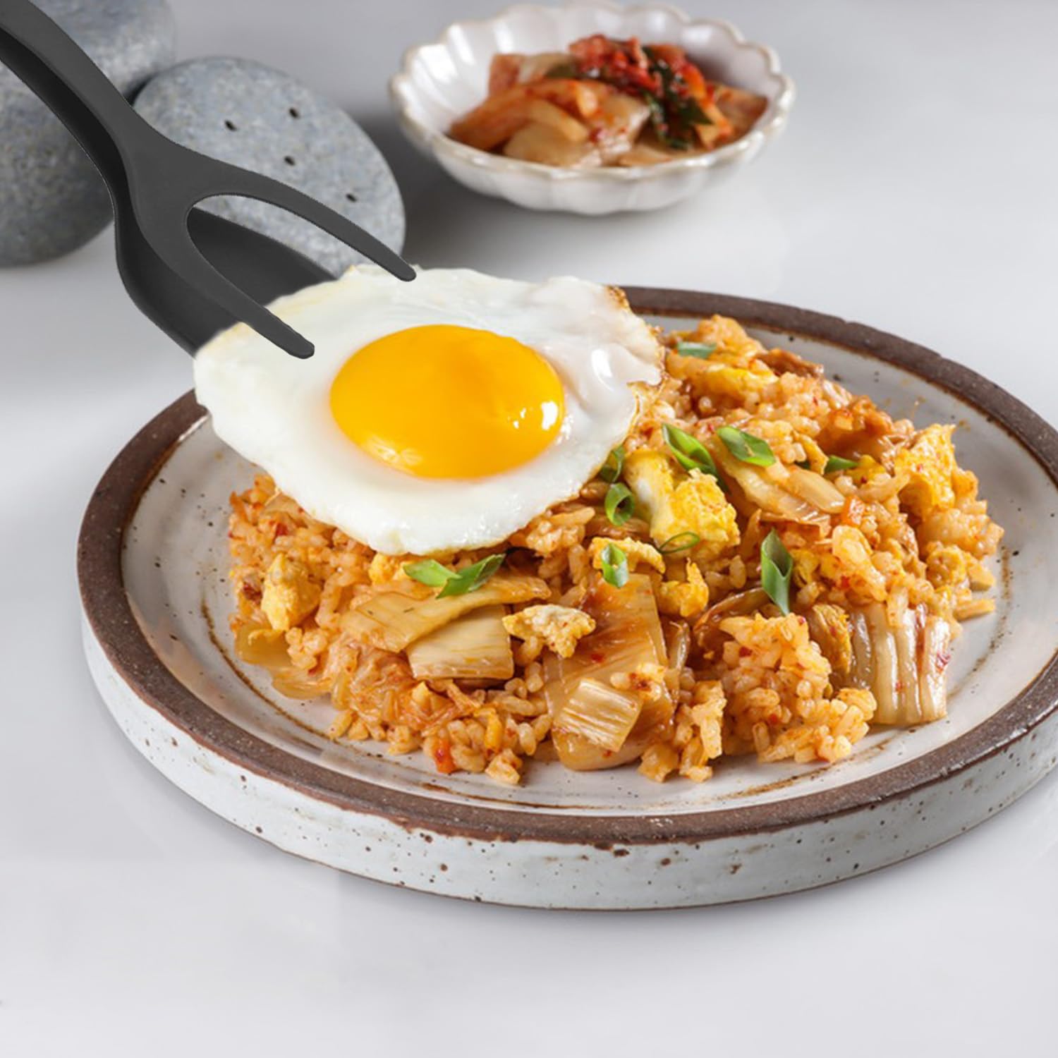Egg Flipper Spatula, 2 in 1 Grip and Flip Egg Spatula Tongs - Image 5