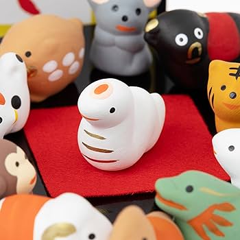 ☆お正月オブジェ・置物☆2025年☆専用 巳と木製鏡餅とだるまの置物～2025干支・干支の置物・蛇・木の