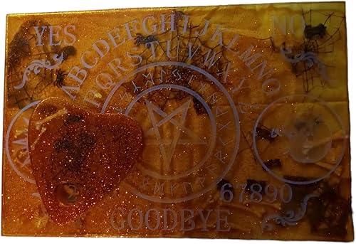 En el ático ouijahablandotablero espiritual Resina