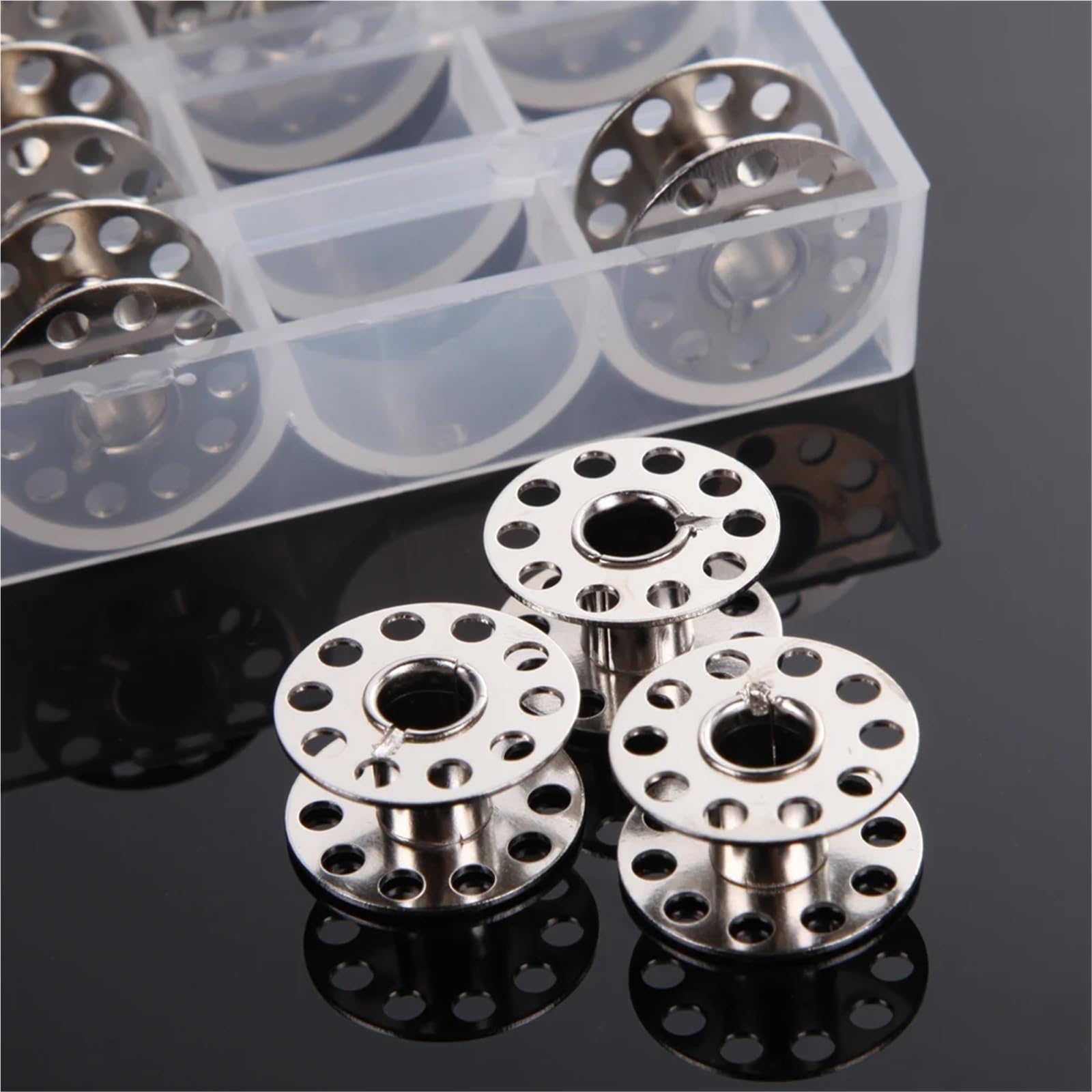 Szpulki do maszyn do szycia Metalowe szpulki ze stali nierdzewnej szpulą maszyny do szycia w pudełku na akcesoria(4Box)