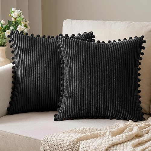 ANRODUO Paquete de 2 fundas de almohada decorativas bohemias negras con pompones de 16 x 16 pulgadas, fundas de cojín de pana bonitas y suaves para
