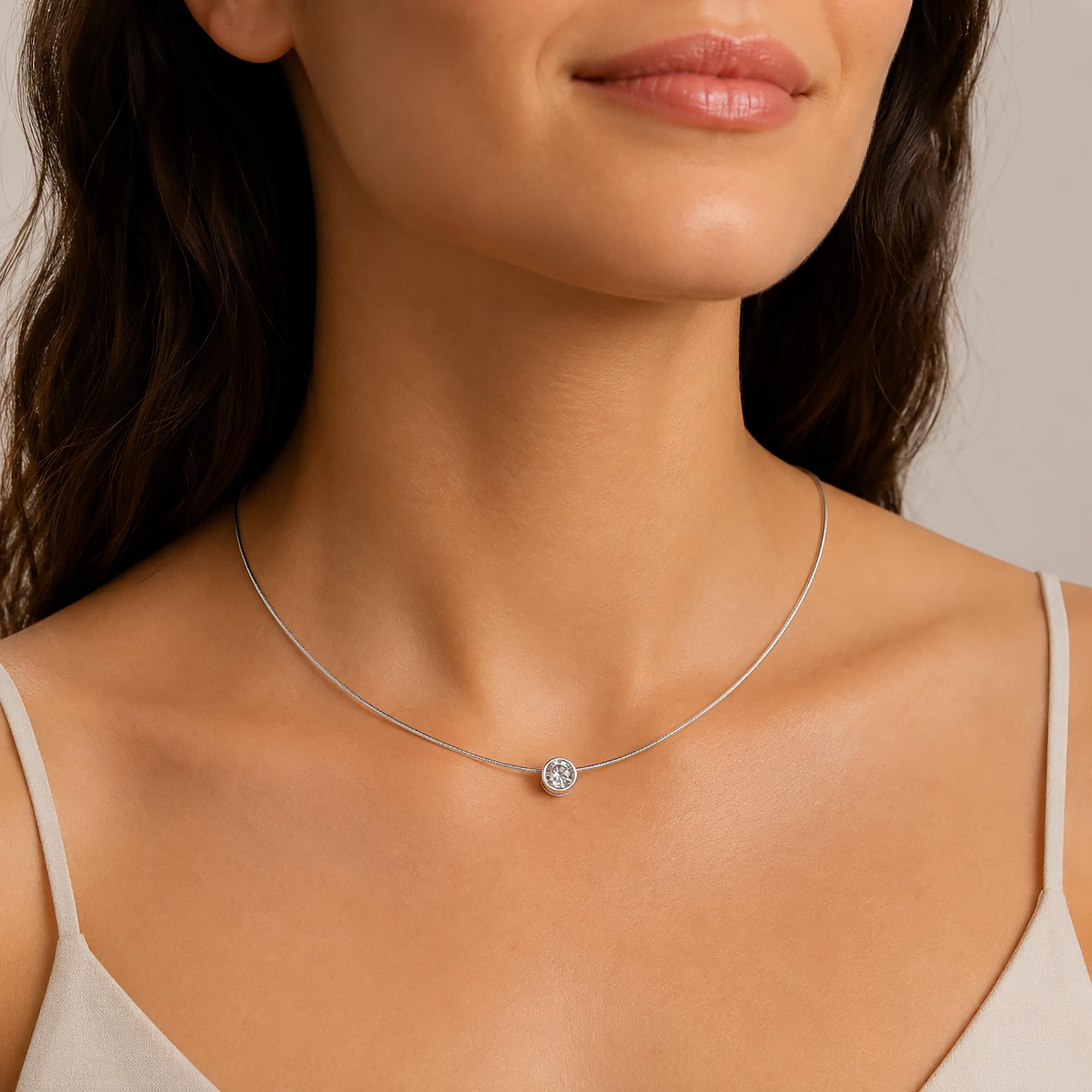 Gioielli Aurum - Collana Punto Luce in Argento 925 con Zircone Brillante - Girocollo Semirigido - Gioiello da Donna