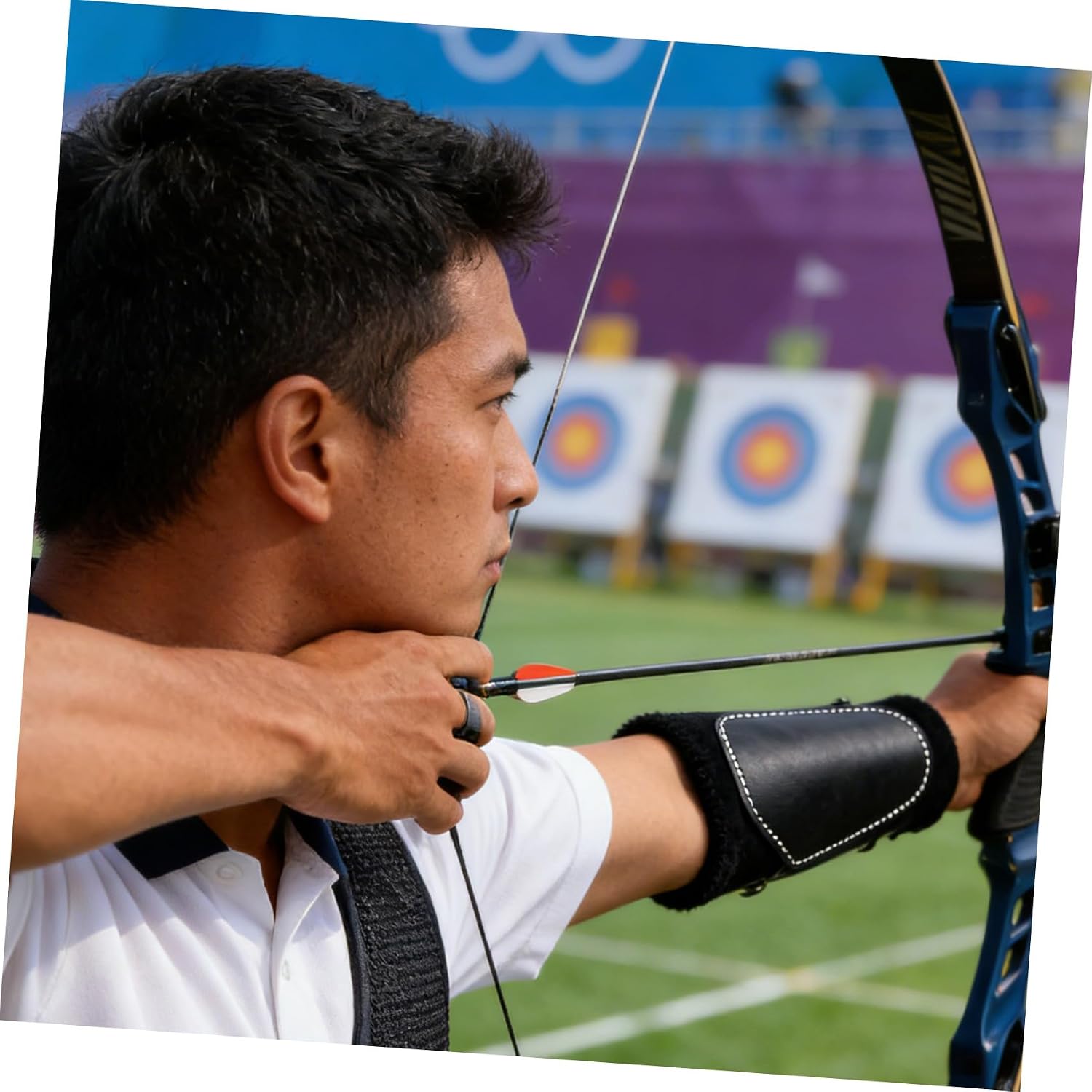 Black Leather Archery Arm Guard with Extra Stability and High Elasticity, Protective Forearm Sleeve for Outdoor Training and Archery Equipment Enthusiasts