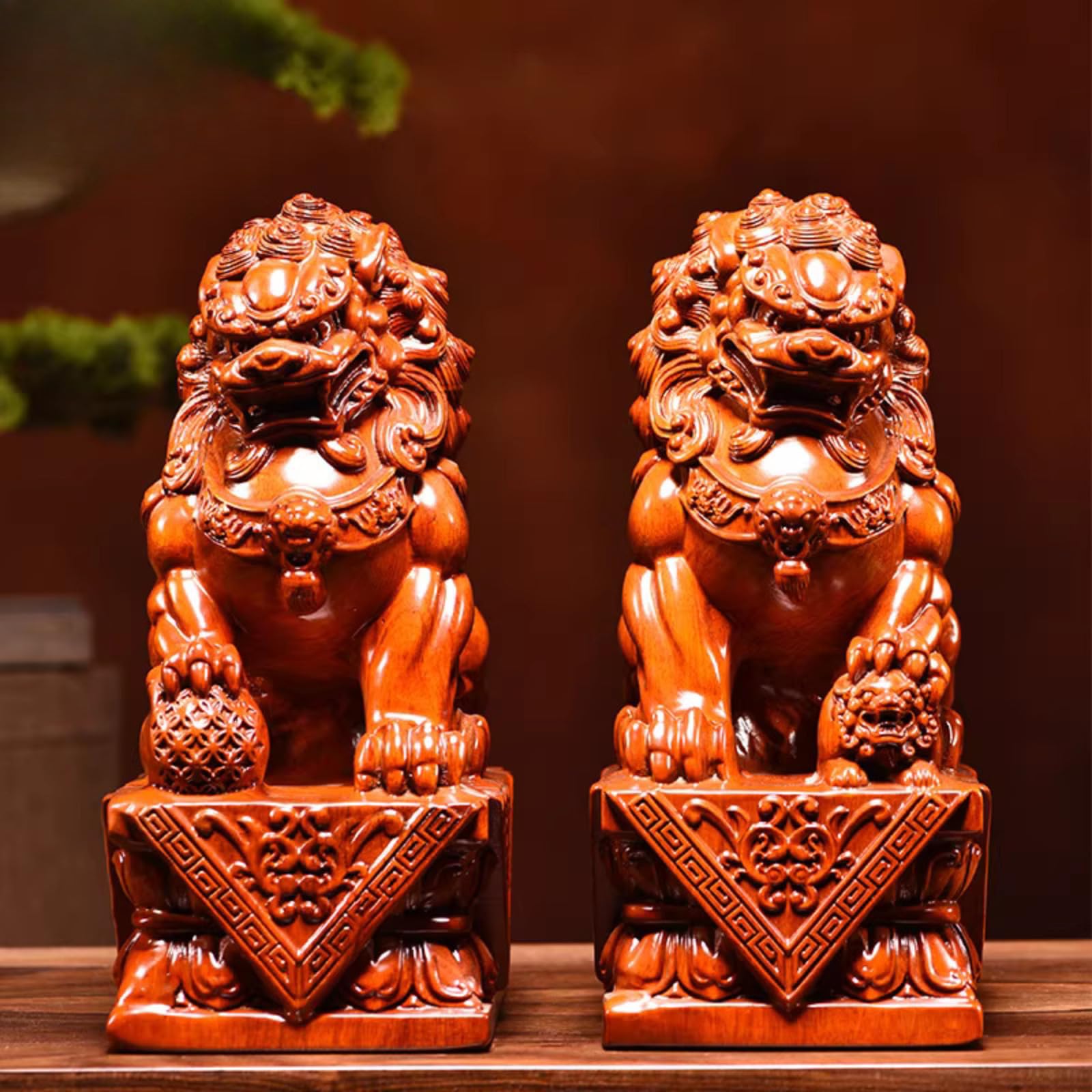 Lions en bois jaune Feng Shui 15cm paire de statuettes déco