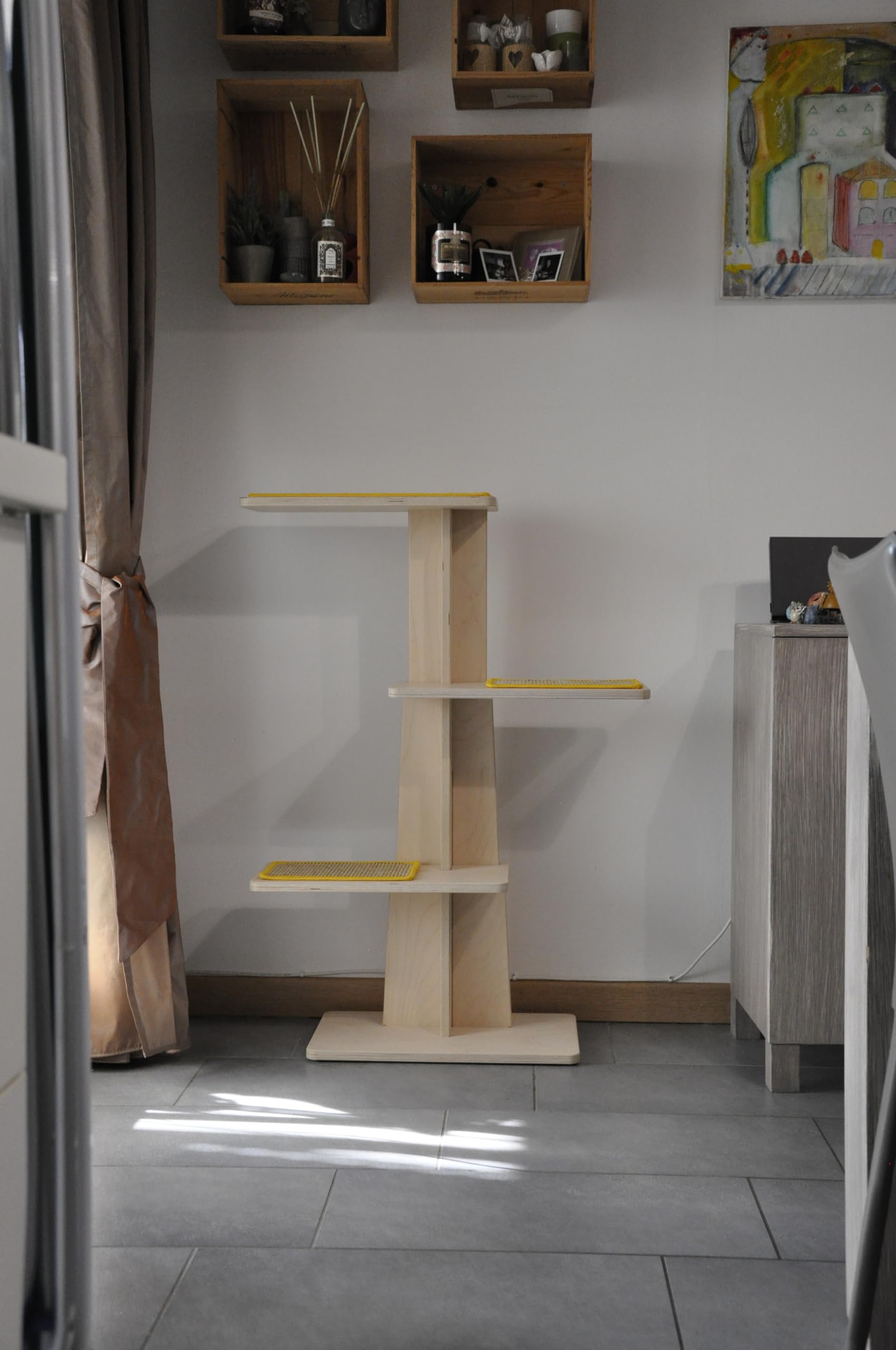 Tiragraffi Lino in Legno per Gatti, Torre Tiragraffi con Tappetini in Sisal Naturale, Torre Verticale per Affilatura Unghie Gatti