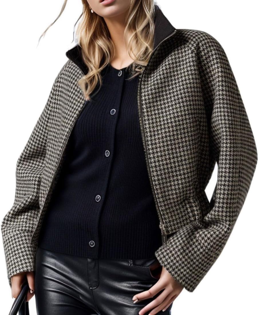 Stylish Winter Cropped Plaid Jacket Look