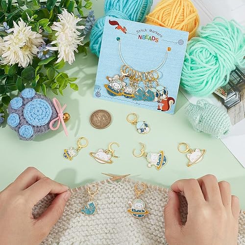 Miniatura 3 de NBEADS 15 marcadores de punto de gato con temática espacial, marcador de punto de ganchillo esmaltado, gancho extraíble con cierre de palanca para