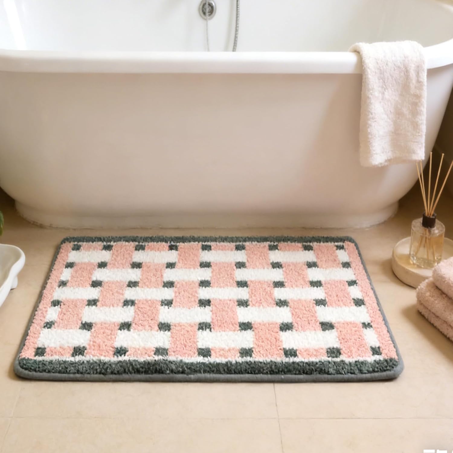 Cute Bath Mat, 32" X 20" Pink and White Checkered Bath Mat, Luxury Microfiber Checkered Bath Mats, Super Absorbent Non Slip Bathroom-Rug, Classic Bath Decor for Tub, Sink, Shower, Washable