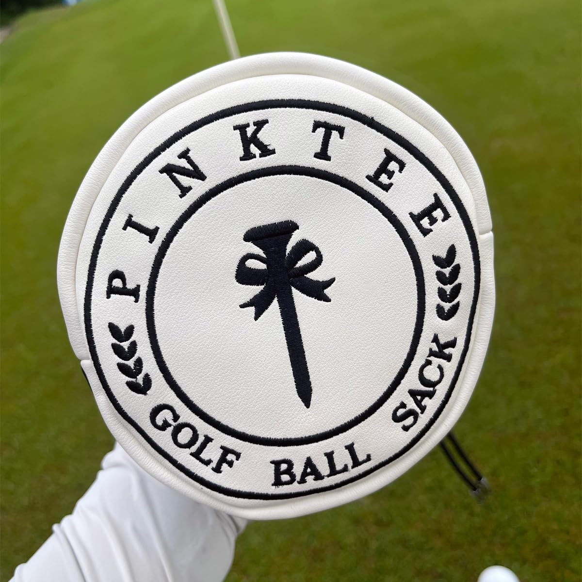 PINKTEE Golf-Wertsachen-Tasche, Leder Golfballsack, Eimer-Taillendesign mit abnehmbarem magnetischem Ballmarker für Männer und Frauen